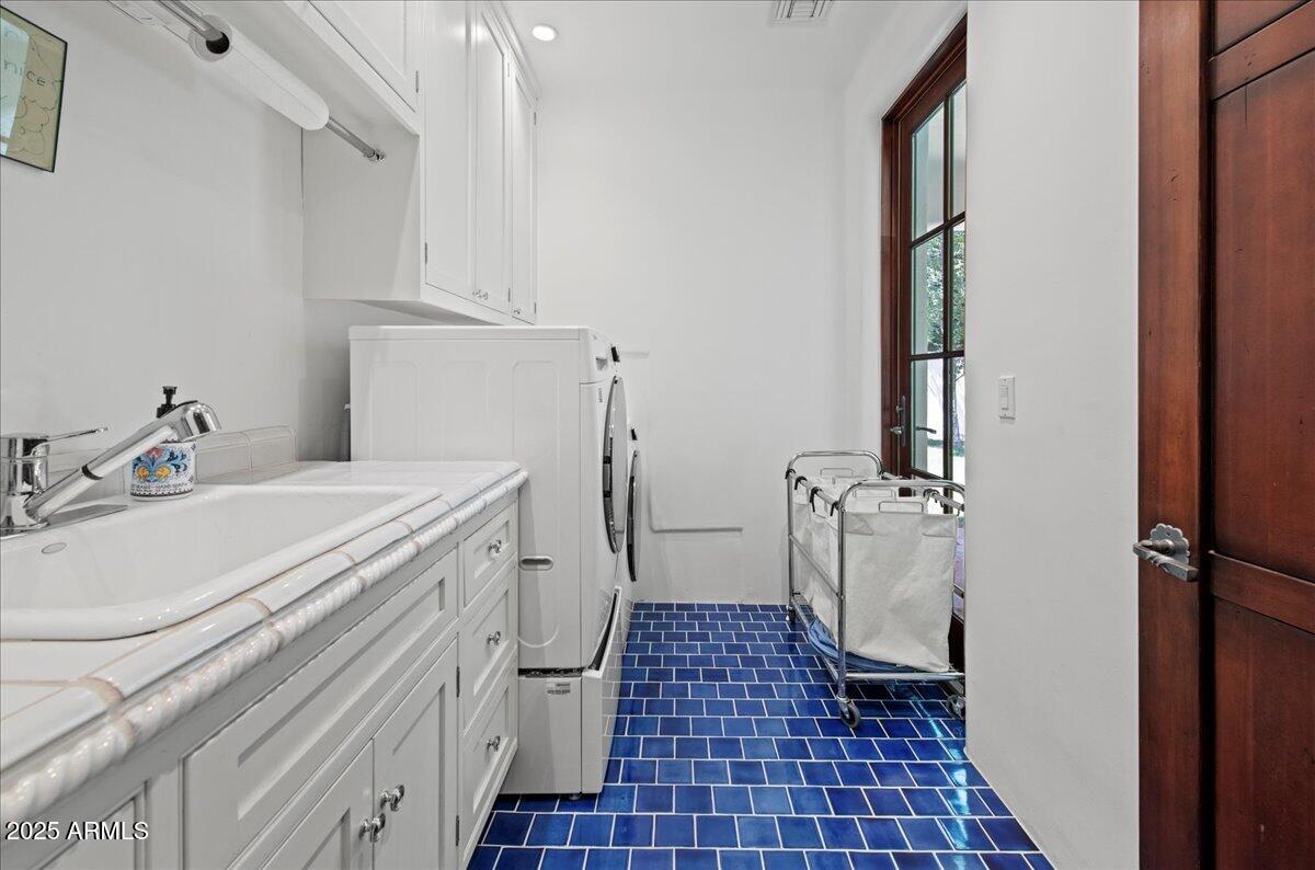 EAST BARTLETT ESTATES - Residential