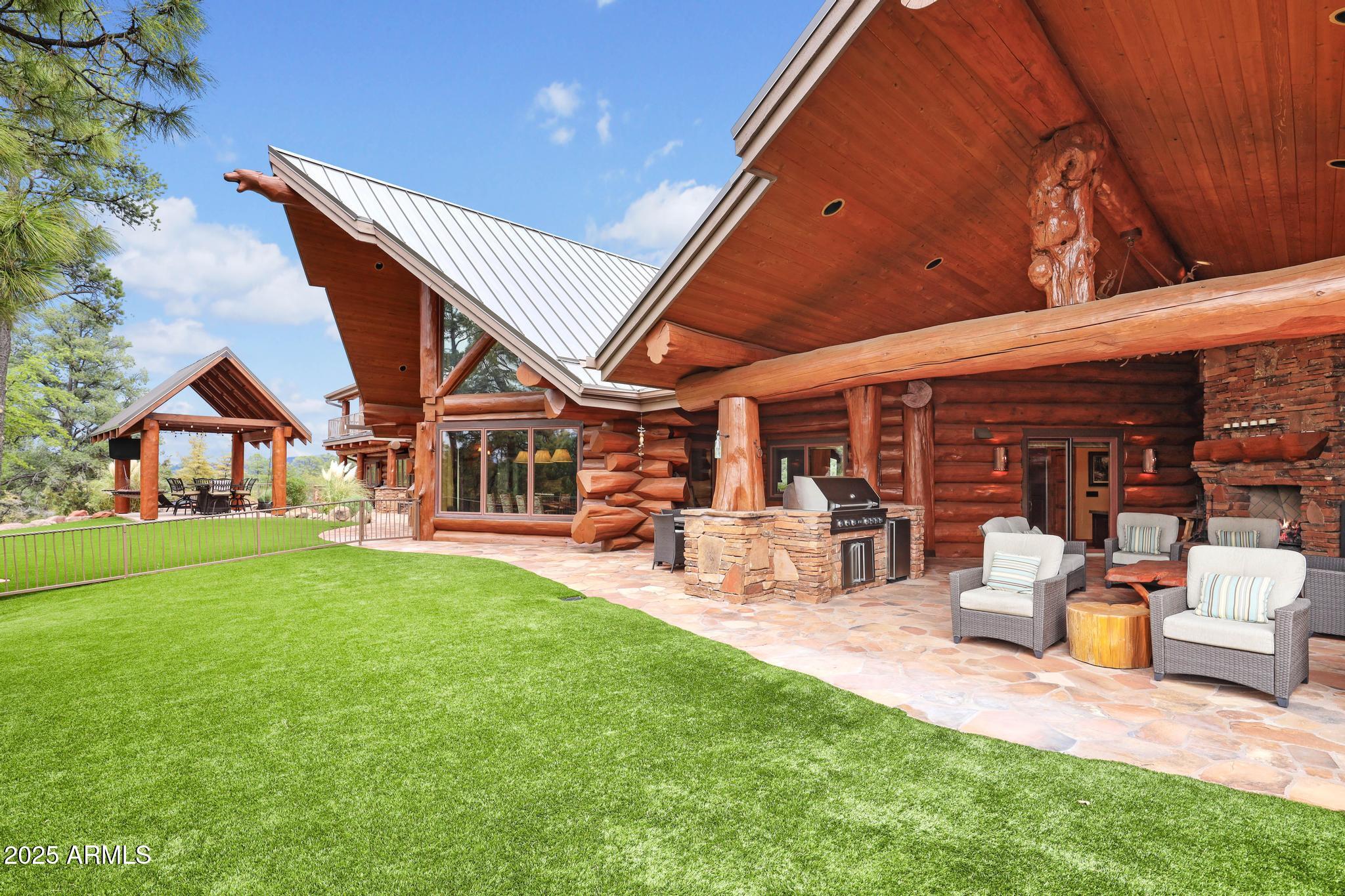 RIM GOLF CLUB PHASE 1 - Residential