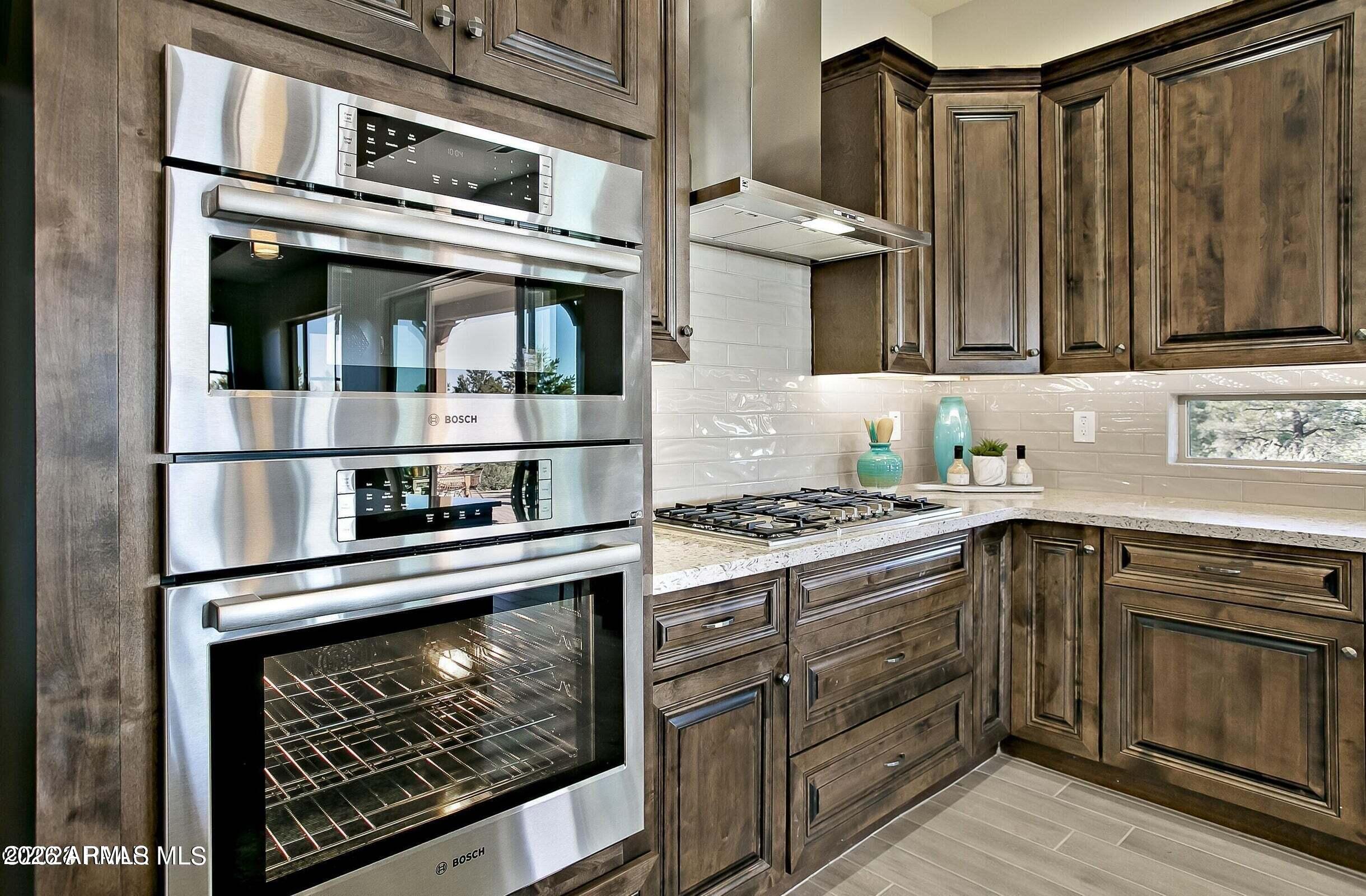 WHISPERING CANYON PHASE 7 - Residential
