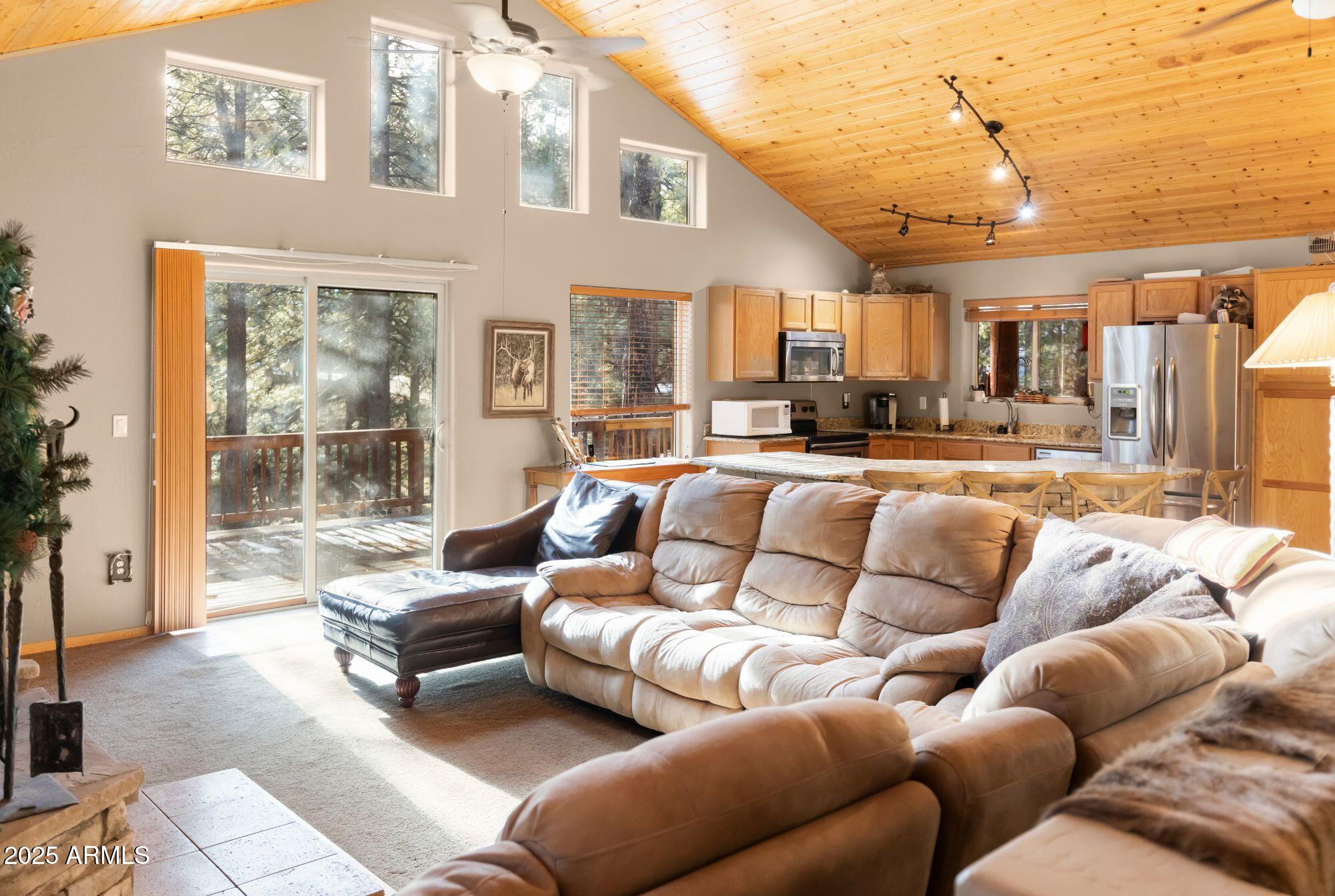 FOREST LAKES ESTATES 2 - Residential