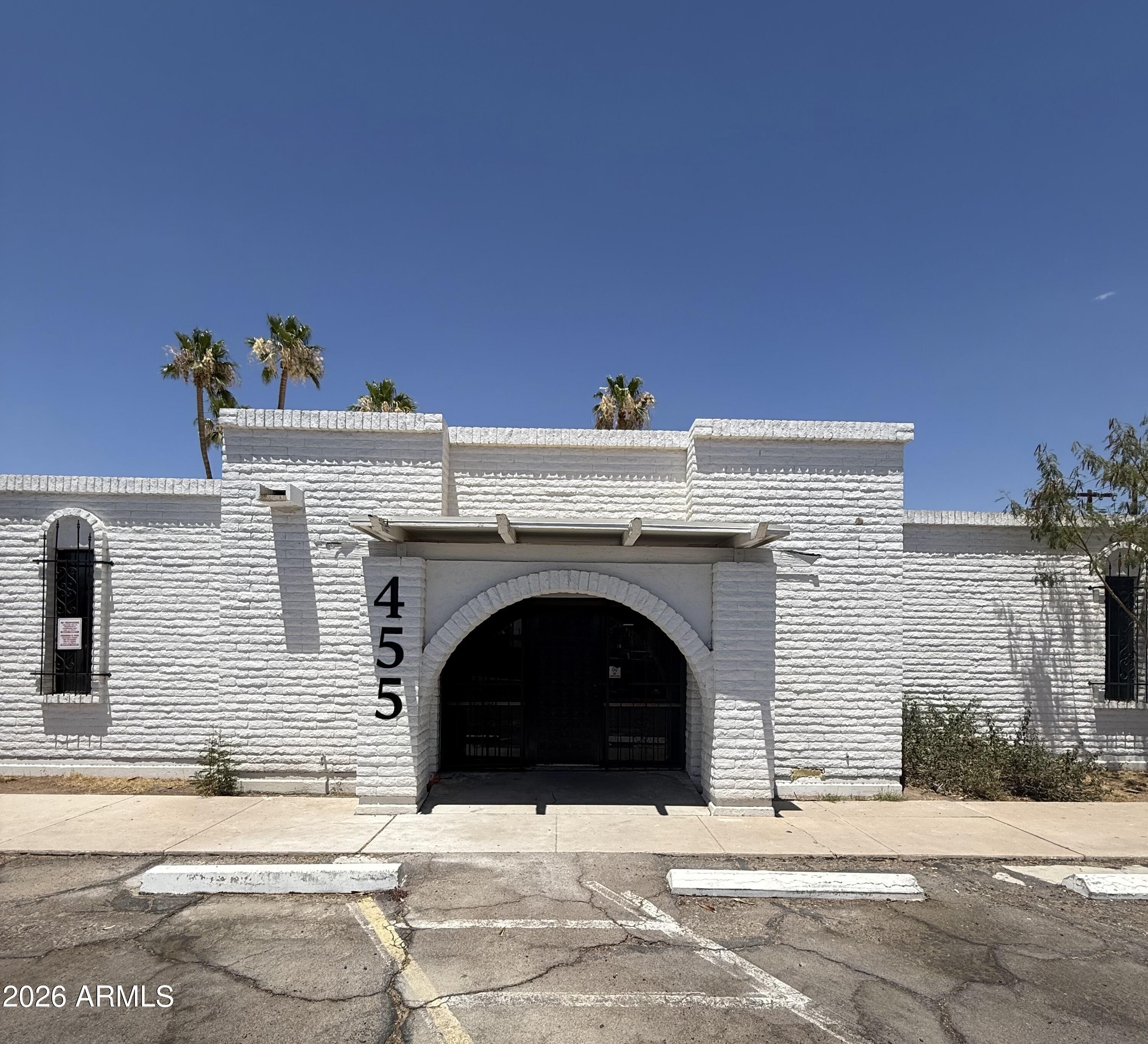 LEISURE MANOR - Commercial Lease