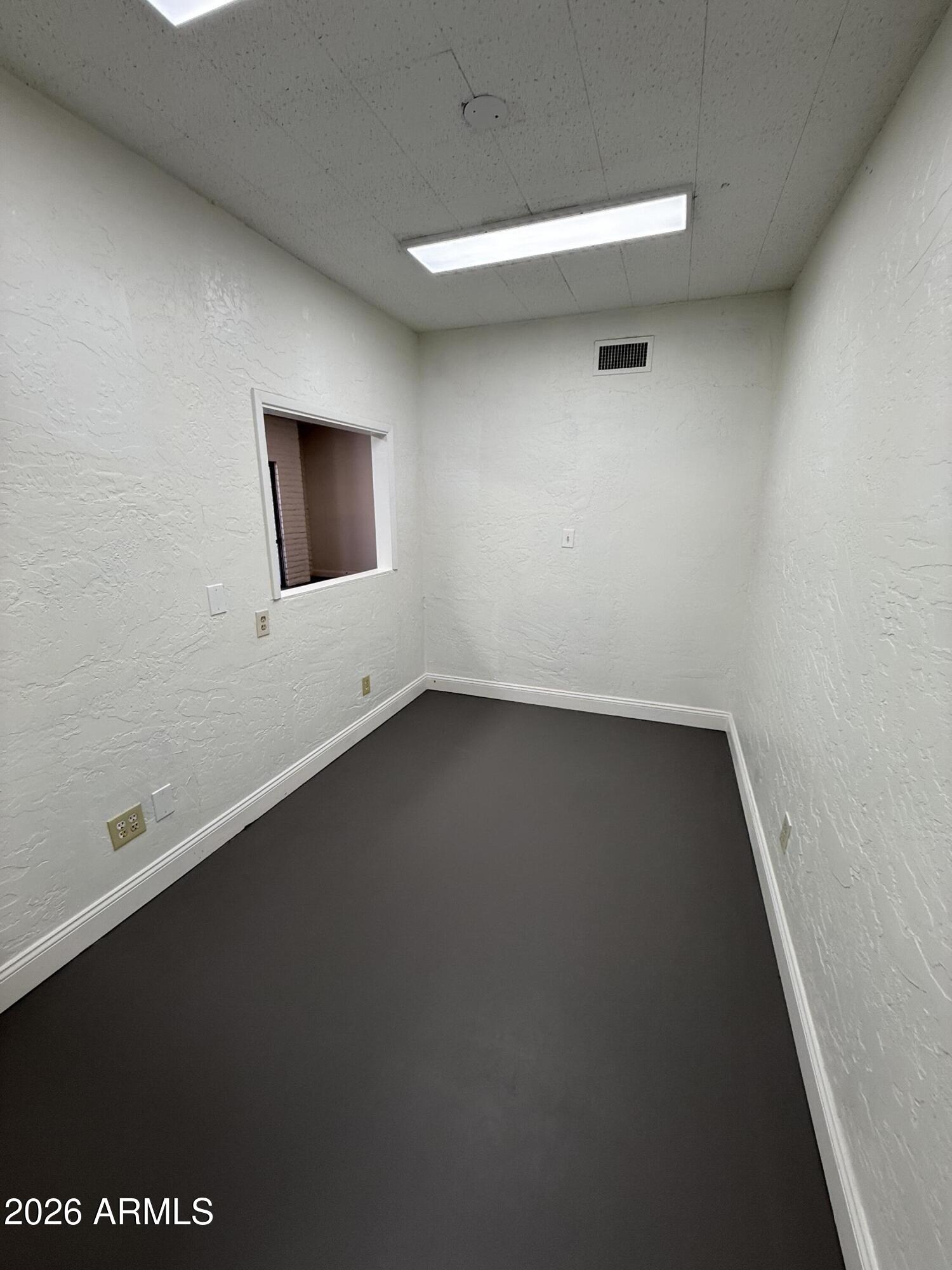 LEISURE MANOR - Commercial Lease