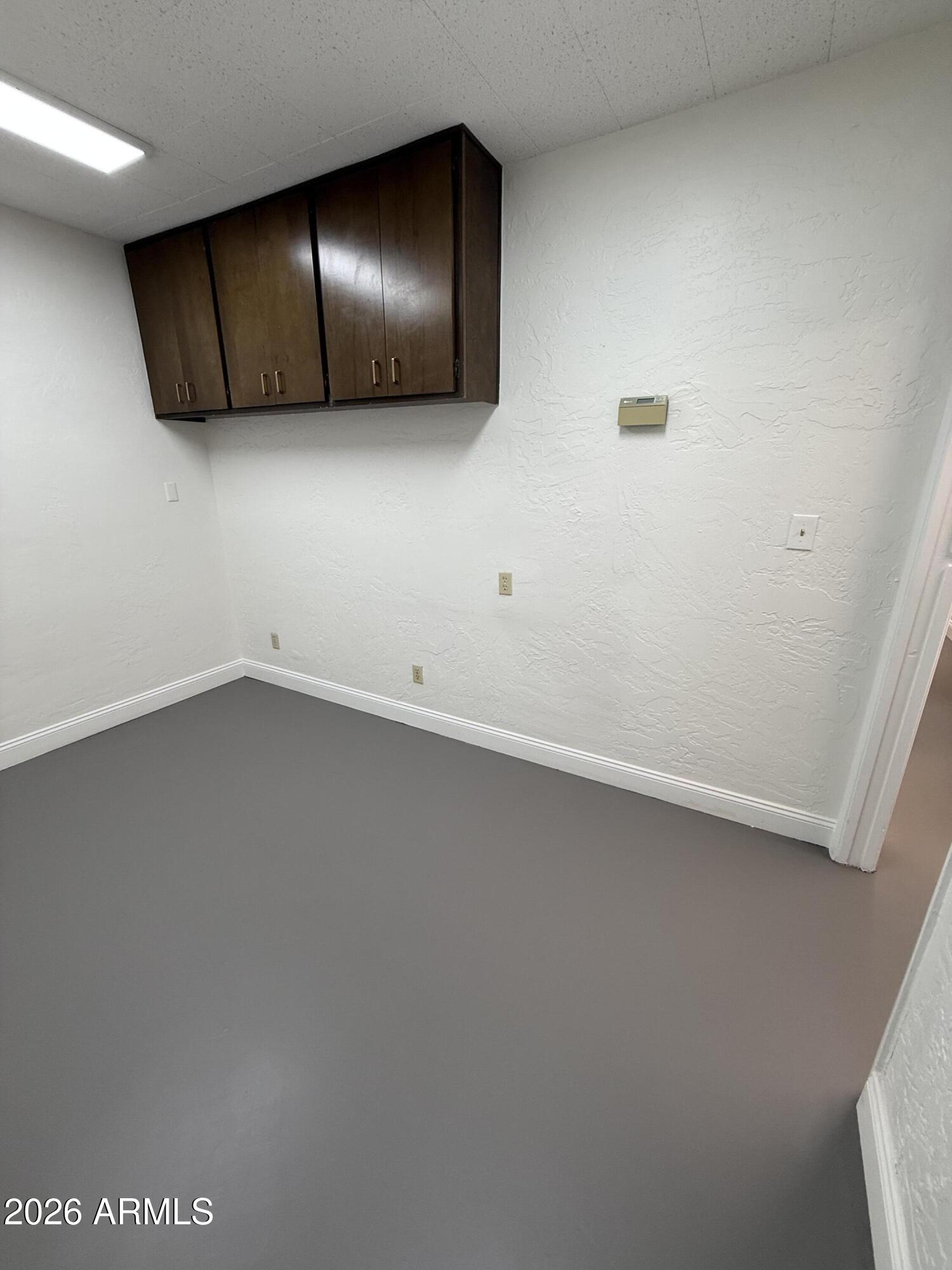 LEISURE MANOR - Commercial Lease