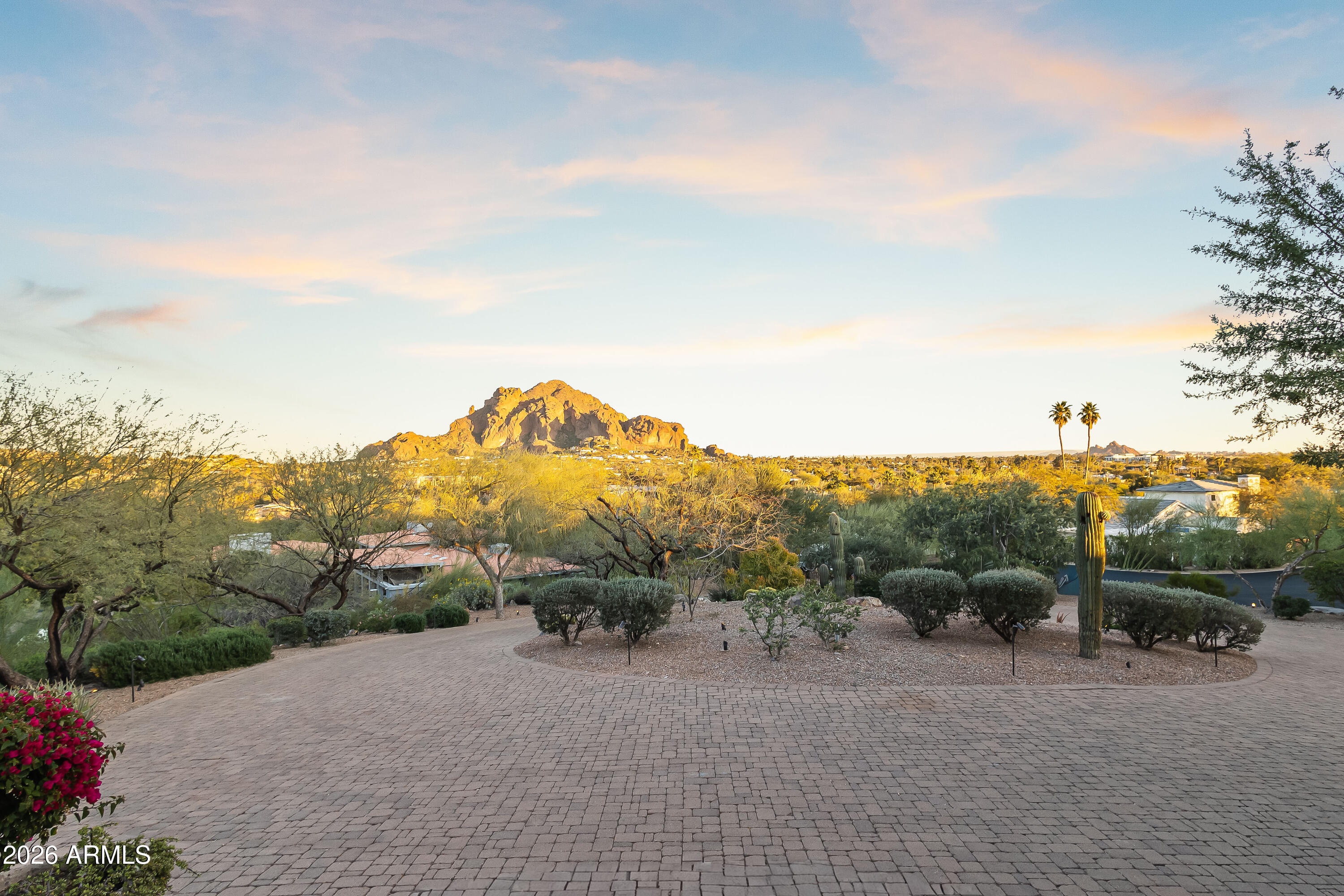 ARROYO HEIGHTS - Residential