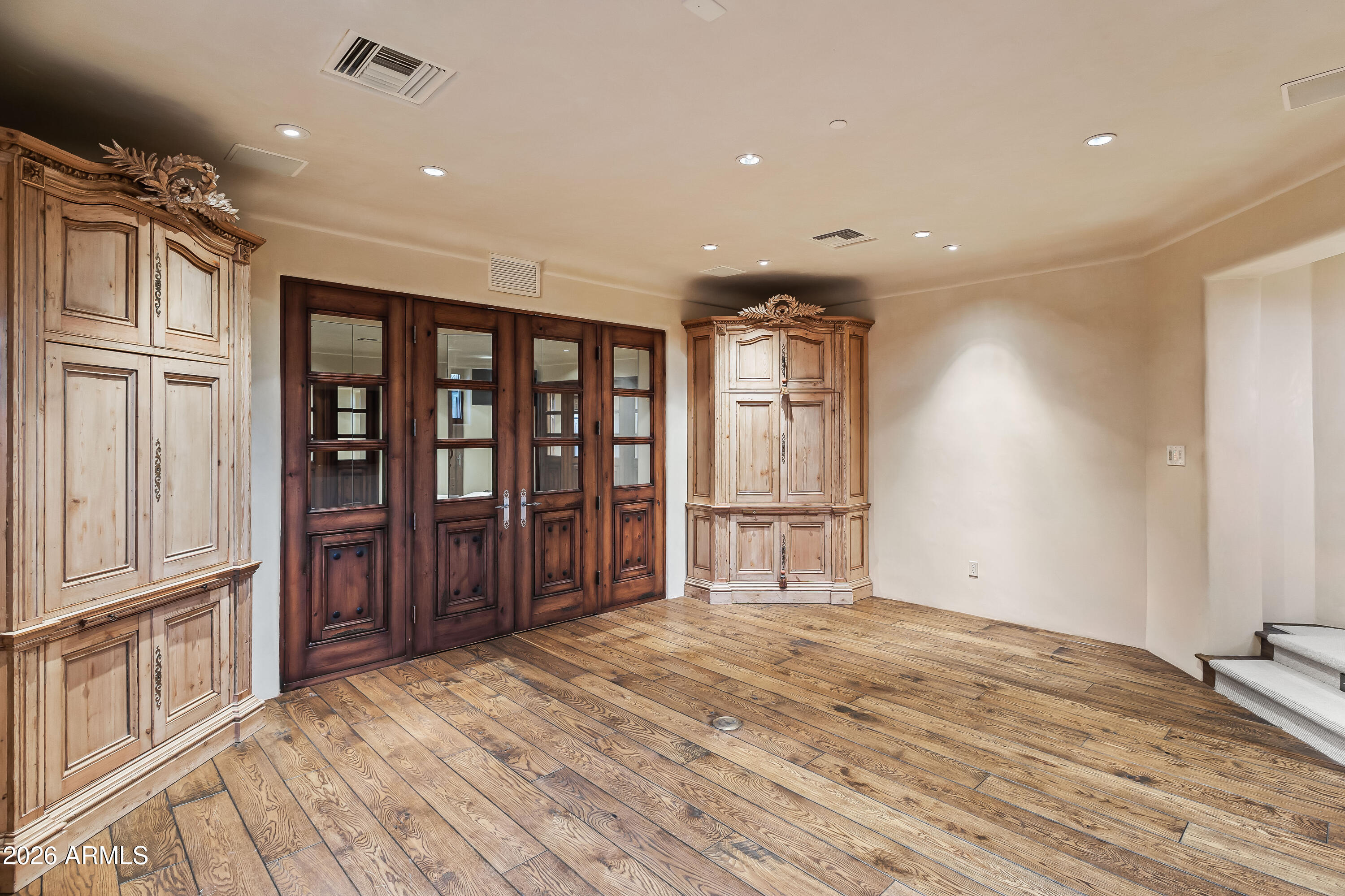 ARROYO HEIGHTS - Residential