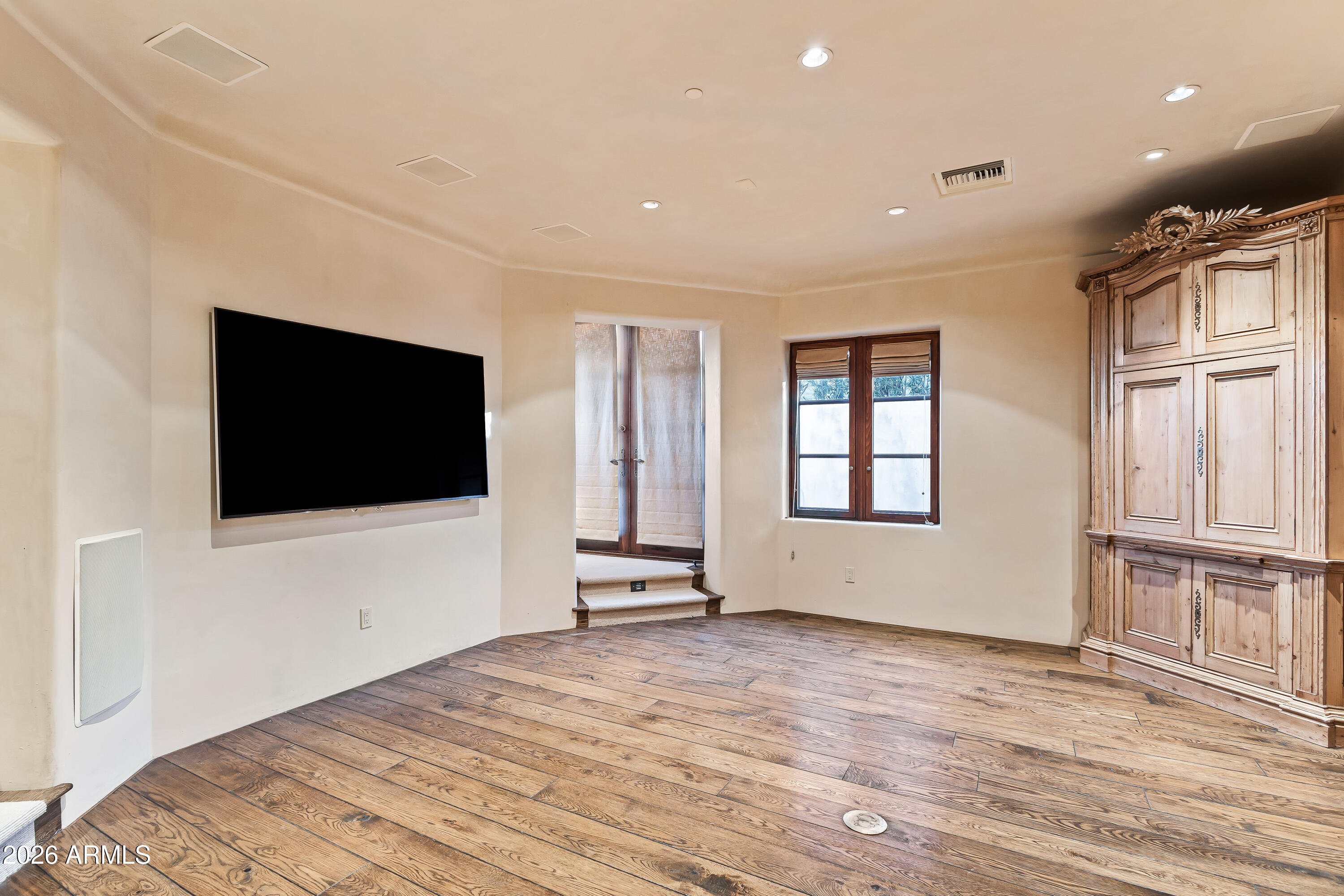 ARROYO HEIGHTS - Residential