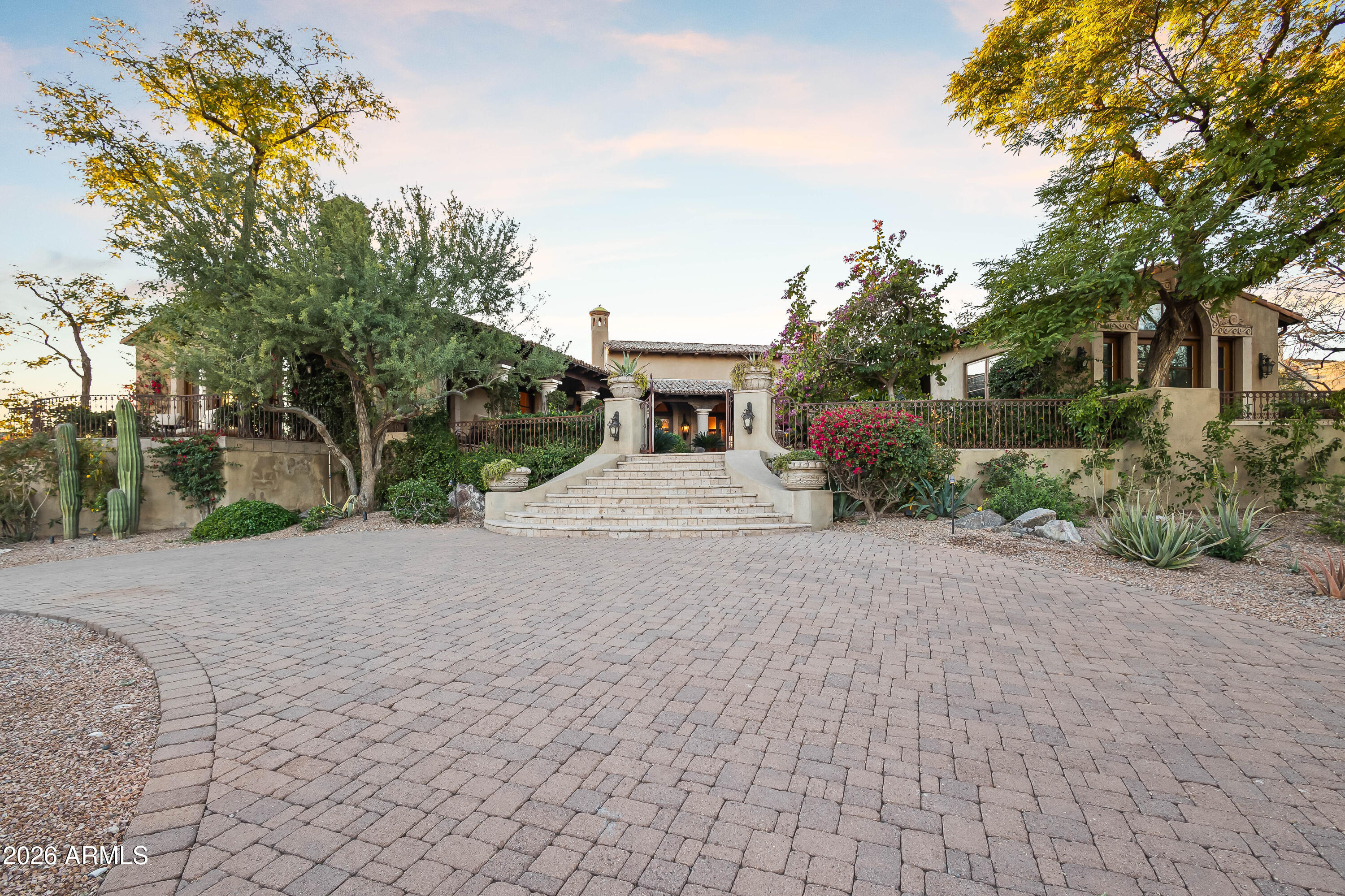 ARROYO HEIGHTS - Residential