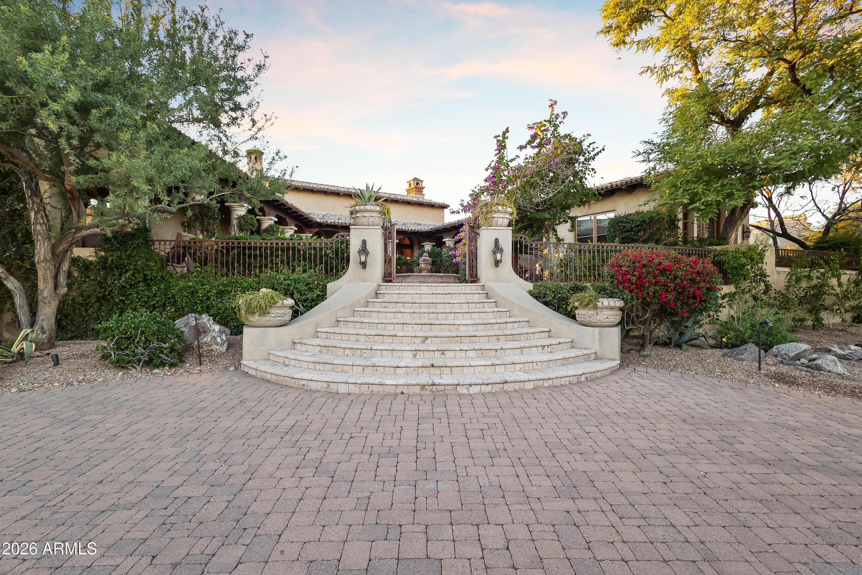 ARROYO HEIGHTS - Residential