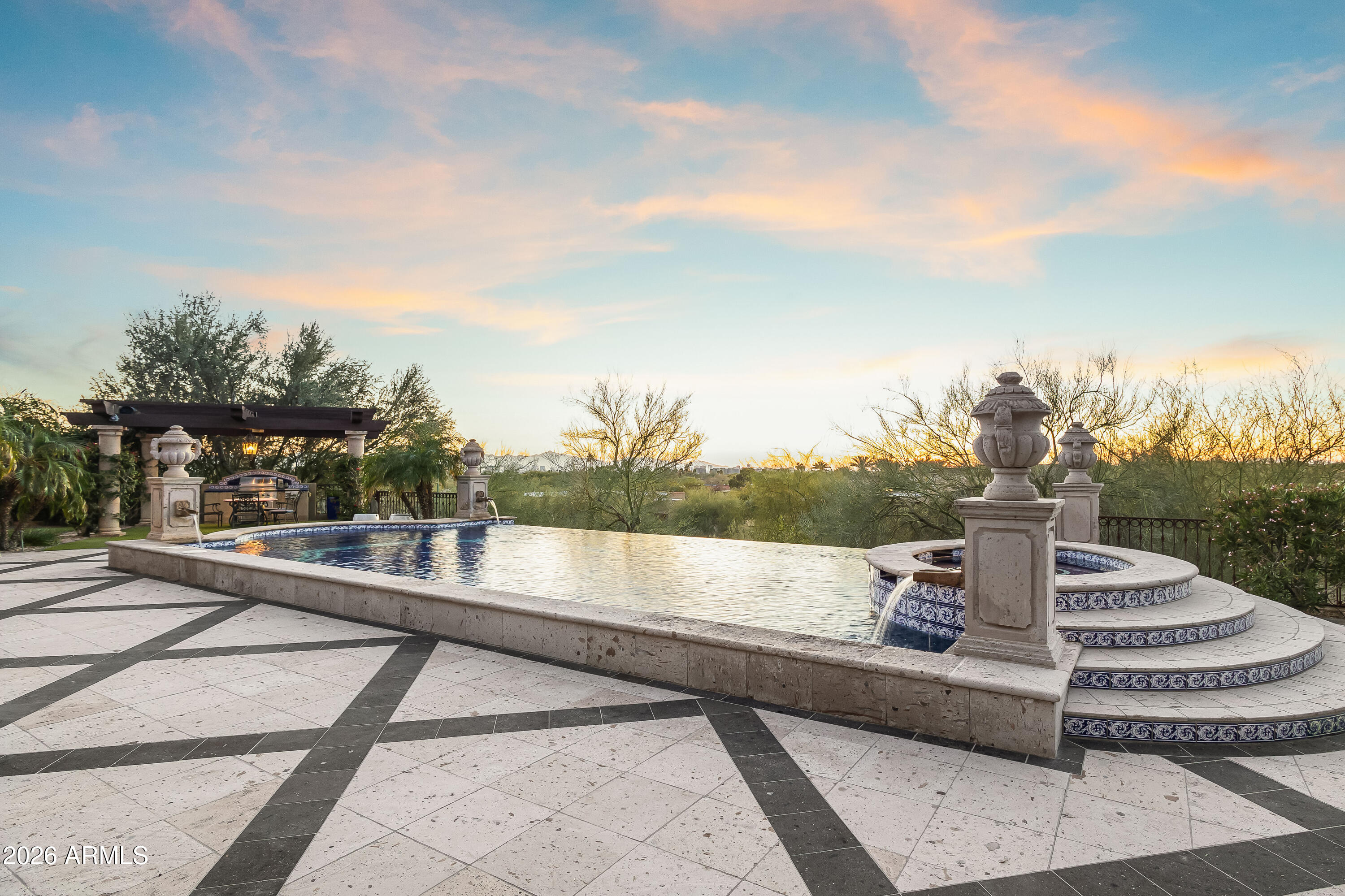 ARROYO HEIGHTS - Residential