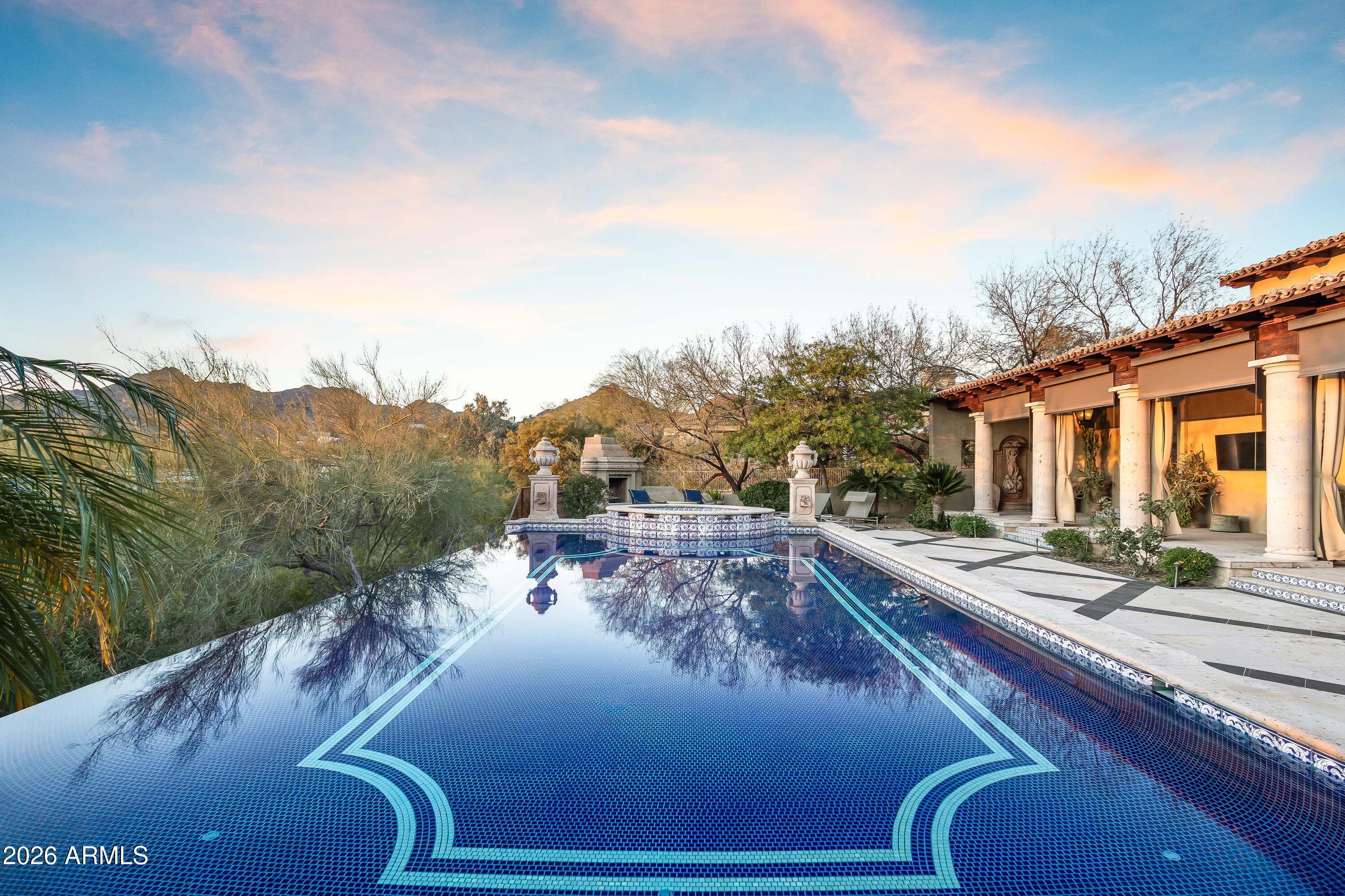 ARROYO HEIGHTS - Residential
