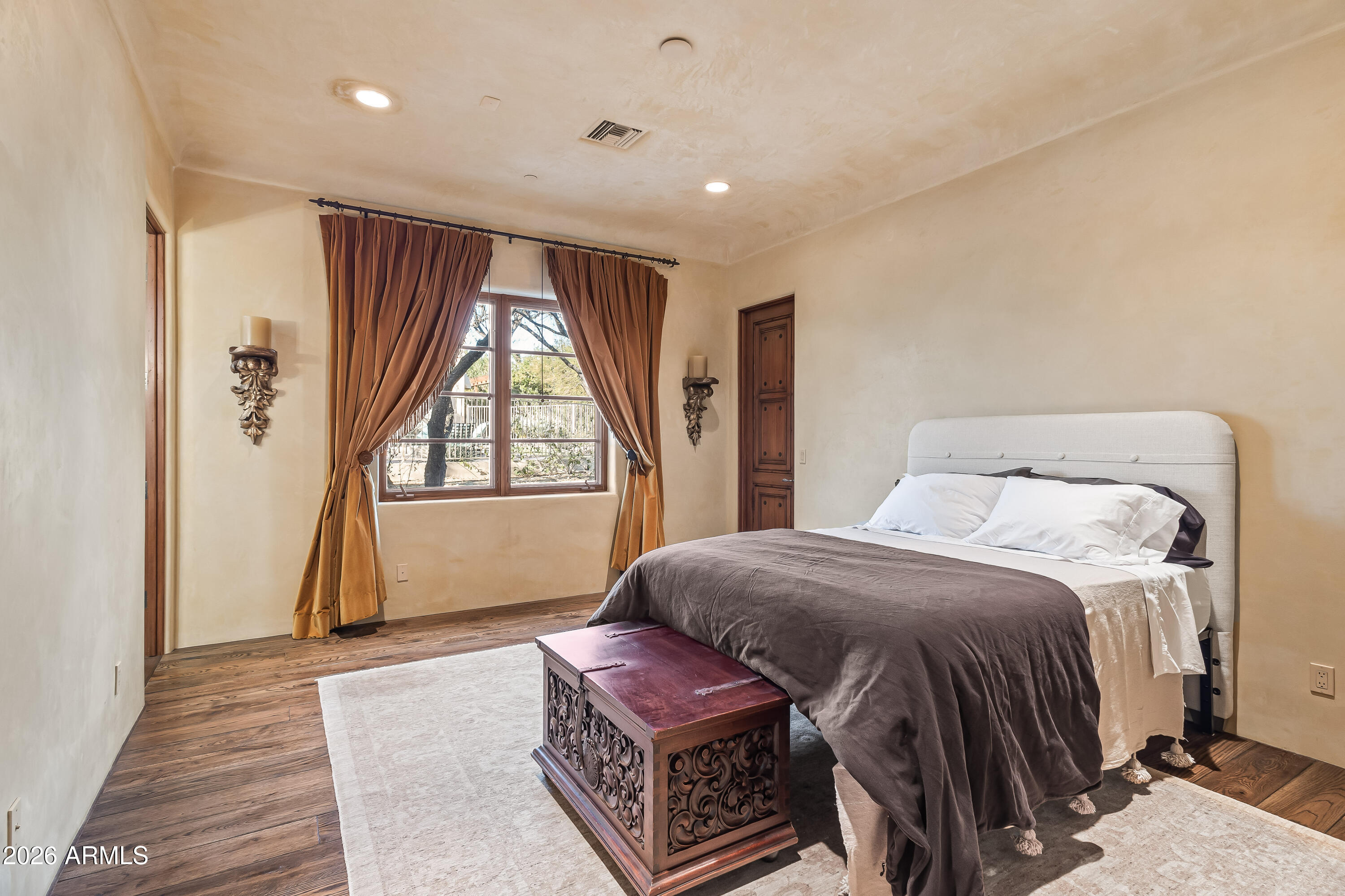 ARROYO HEIGHTS - Residential