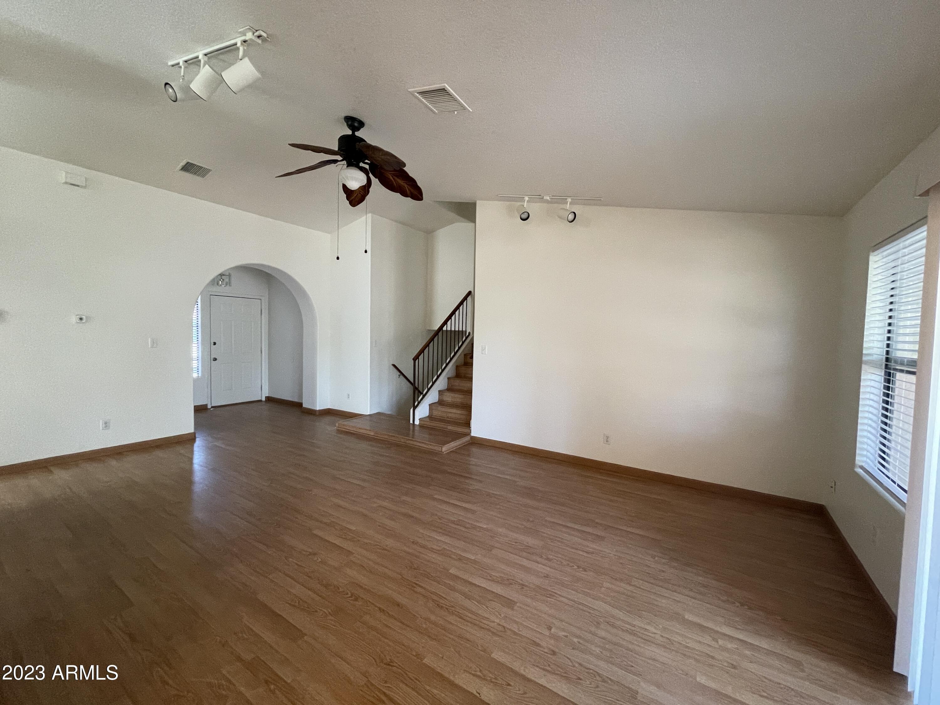 MOUNTAIN RIDGE PHASE 1 - Residential Lease