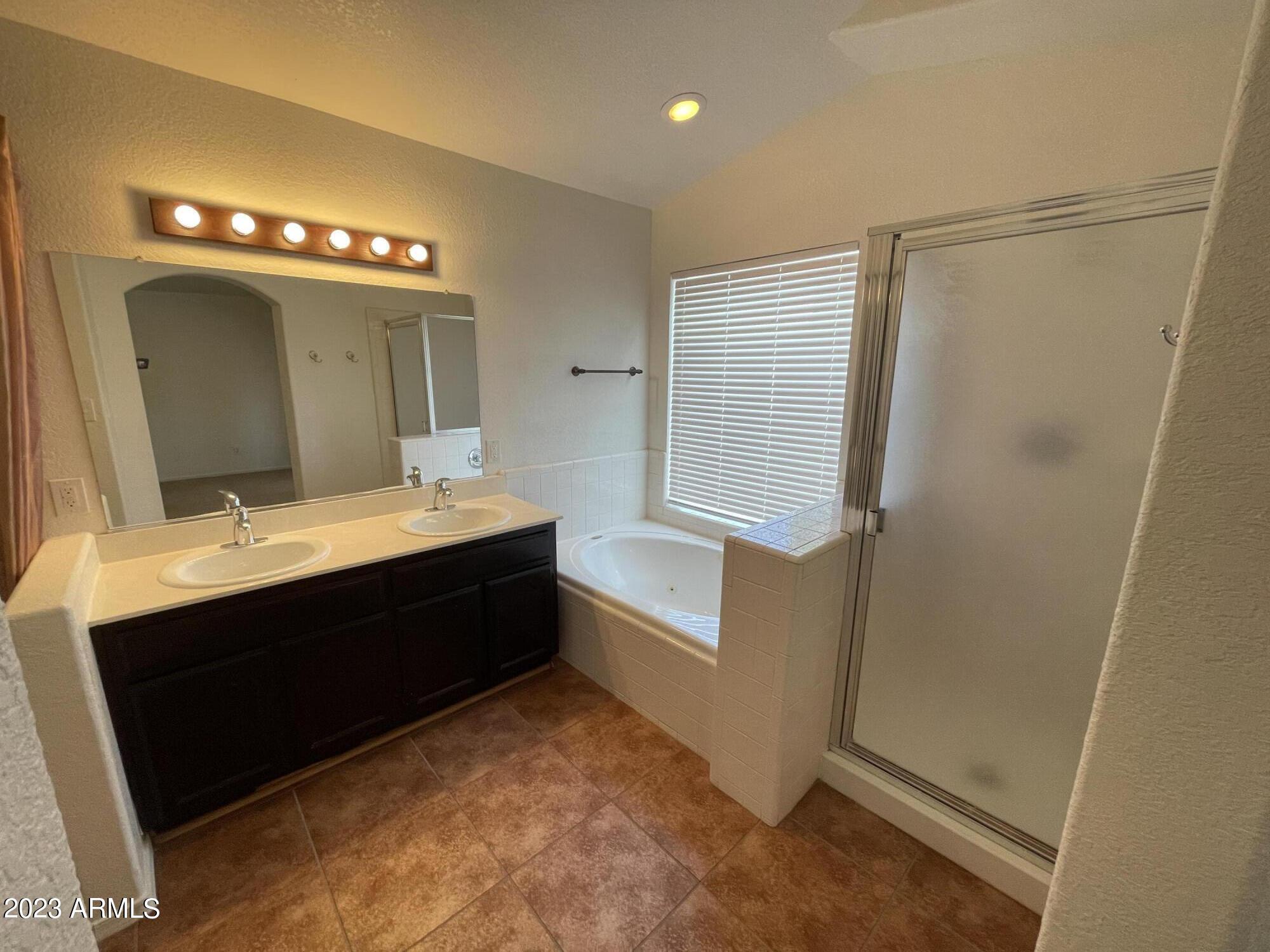 MOUNTAIN RIDGE PHASE 1 - Residential Lease