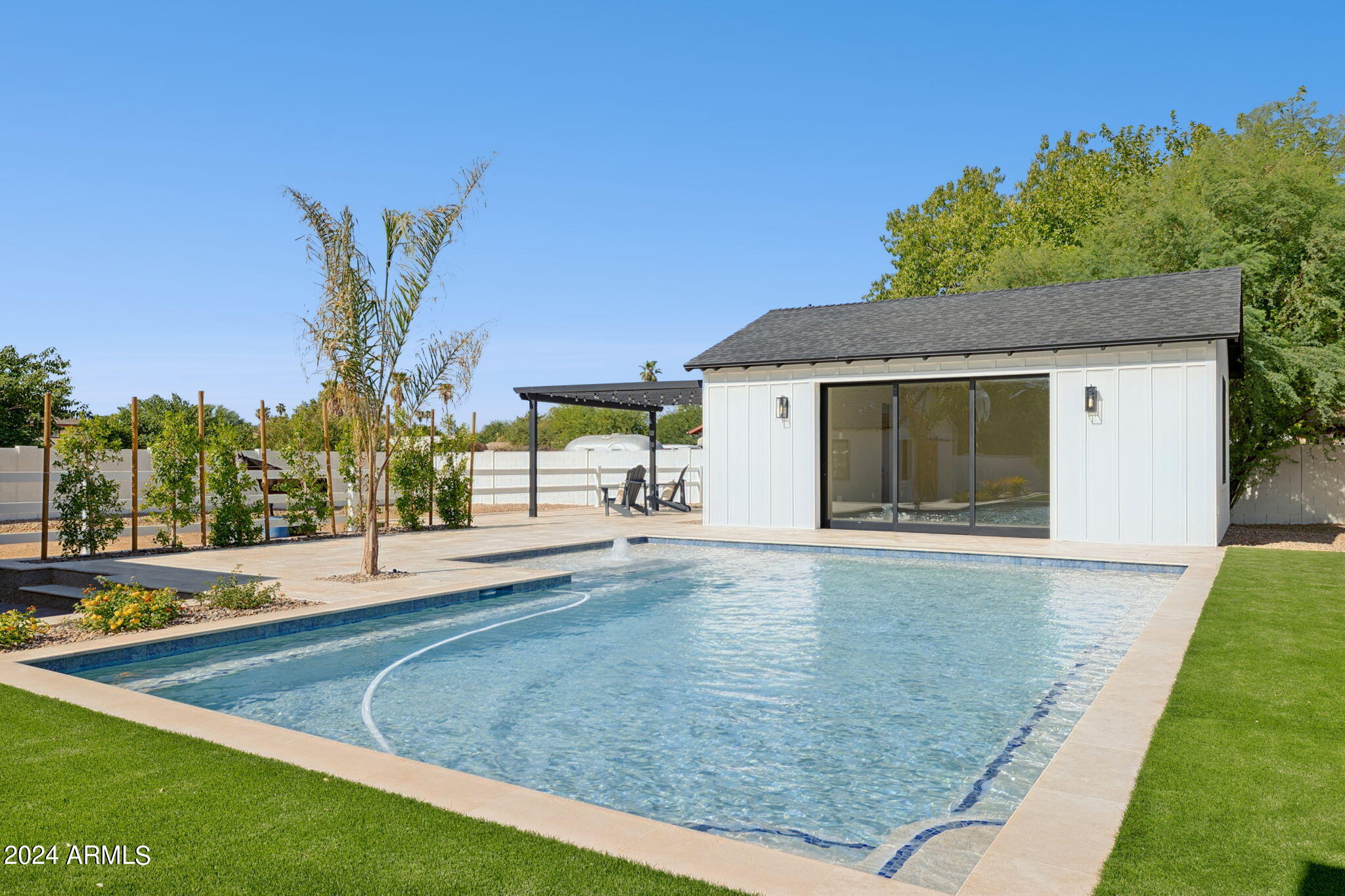 SUNBURST FARMS EAST 7 - Residential