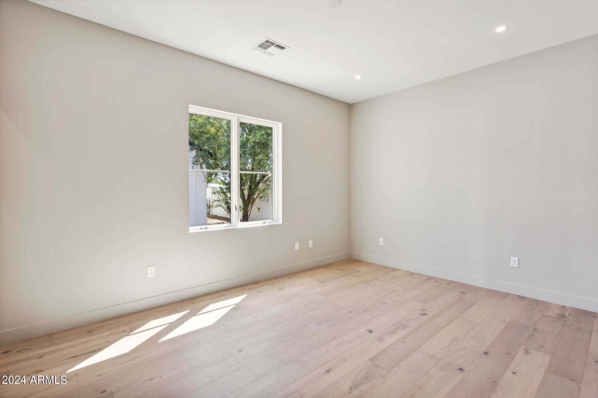 SUNBURST FARMS EAST 7 - Residential