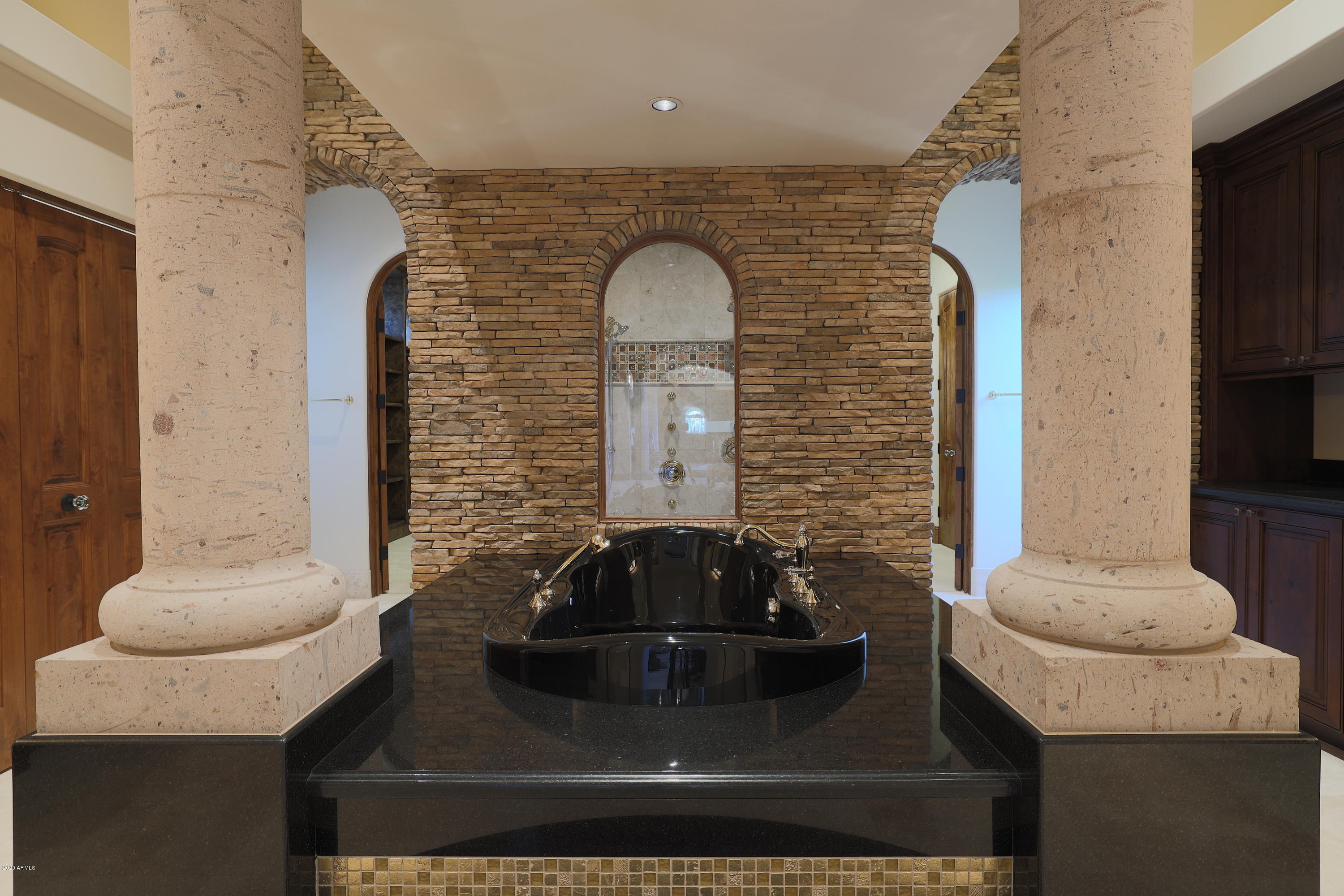 SCOTTSDALE HEIGHTS - Residential