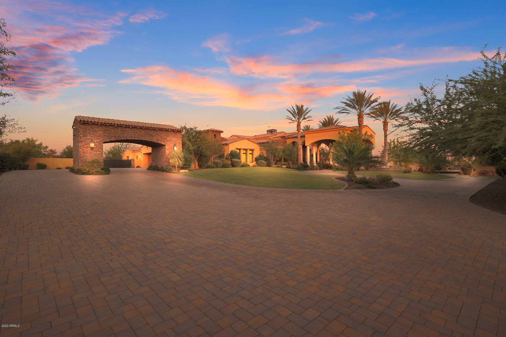 SCOTTSDALE HEIGHTS - Residential