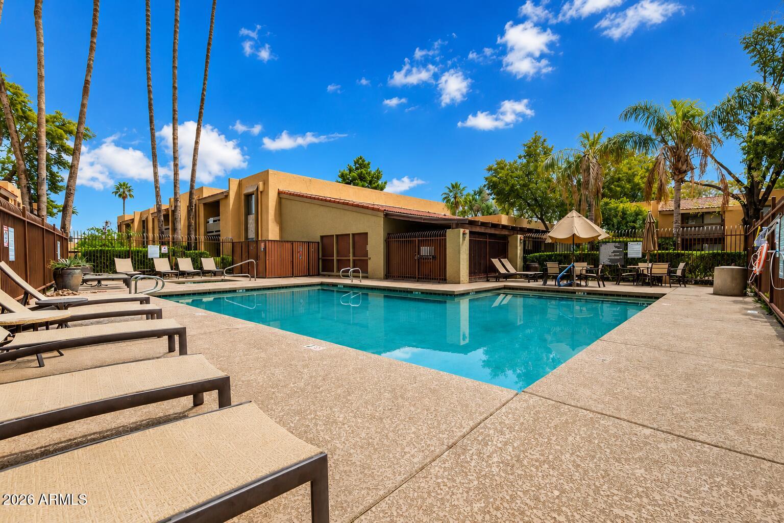 SCOTTSDALE TERRACE CONDOMINIUMS - Residential