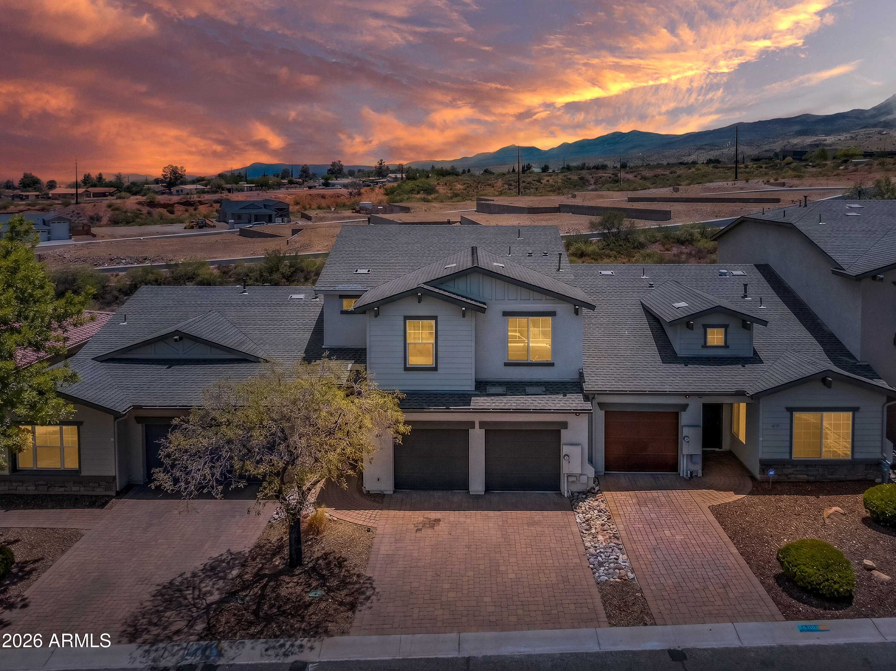 MOUNTAIN GATE - Residential