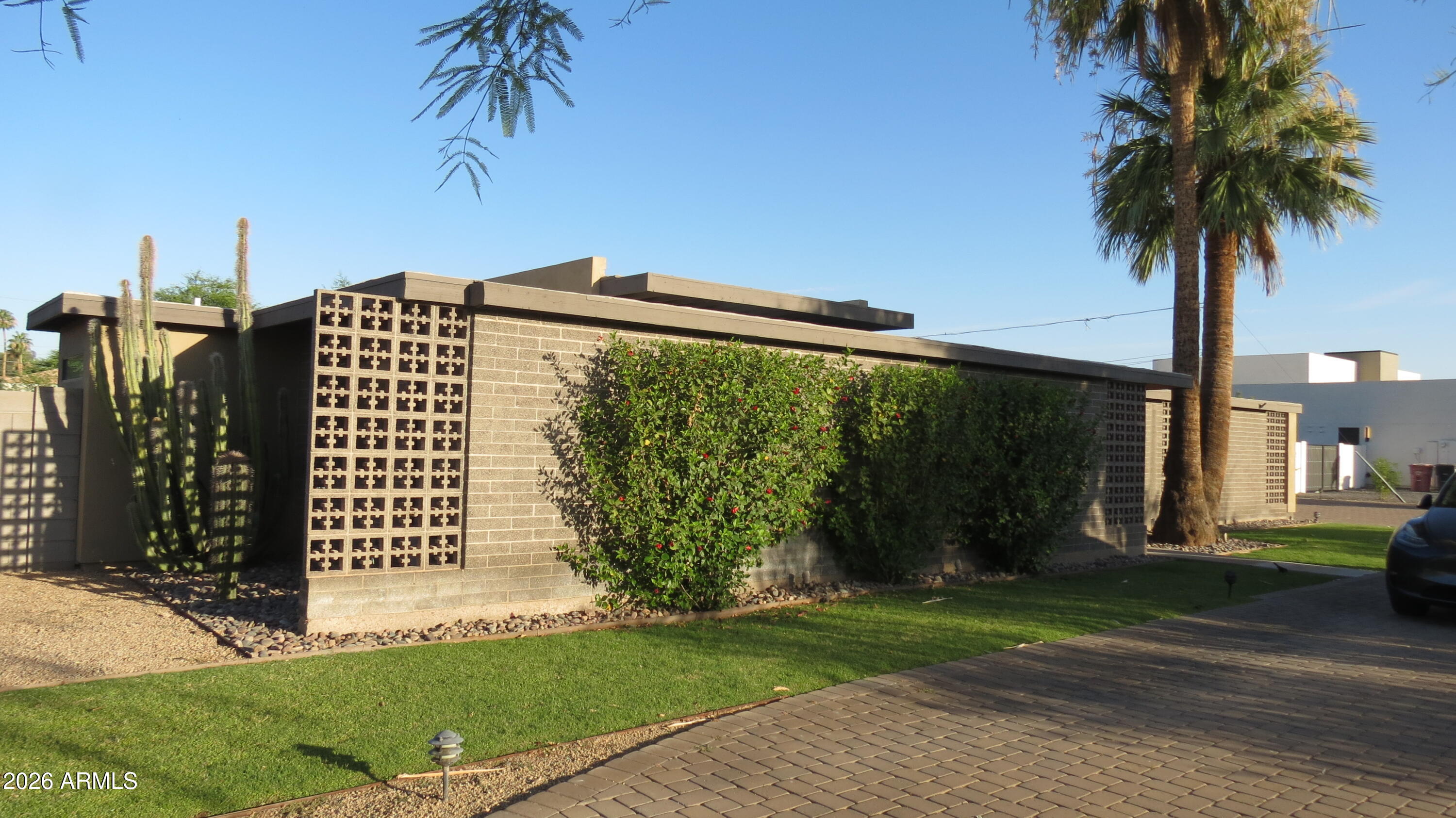DESERT ESTATES 11 - Residential Lease