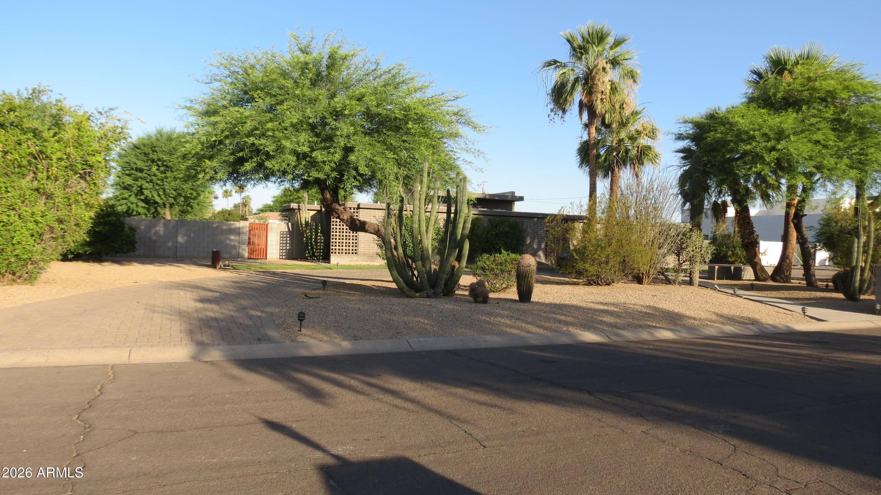 DESERT ESTATES 11 - Residential Lease