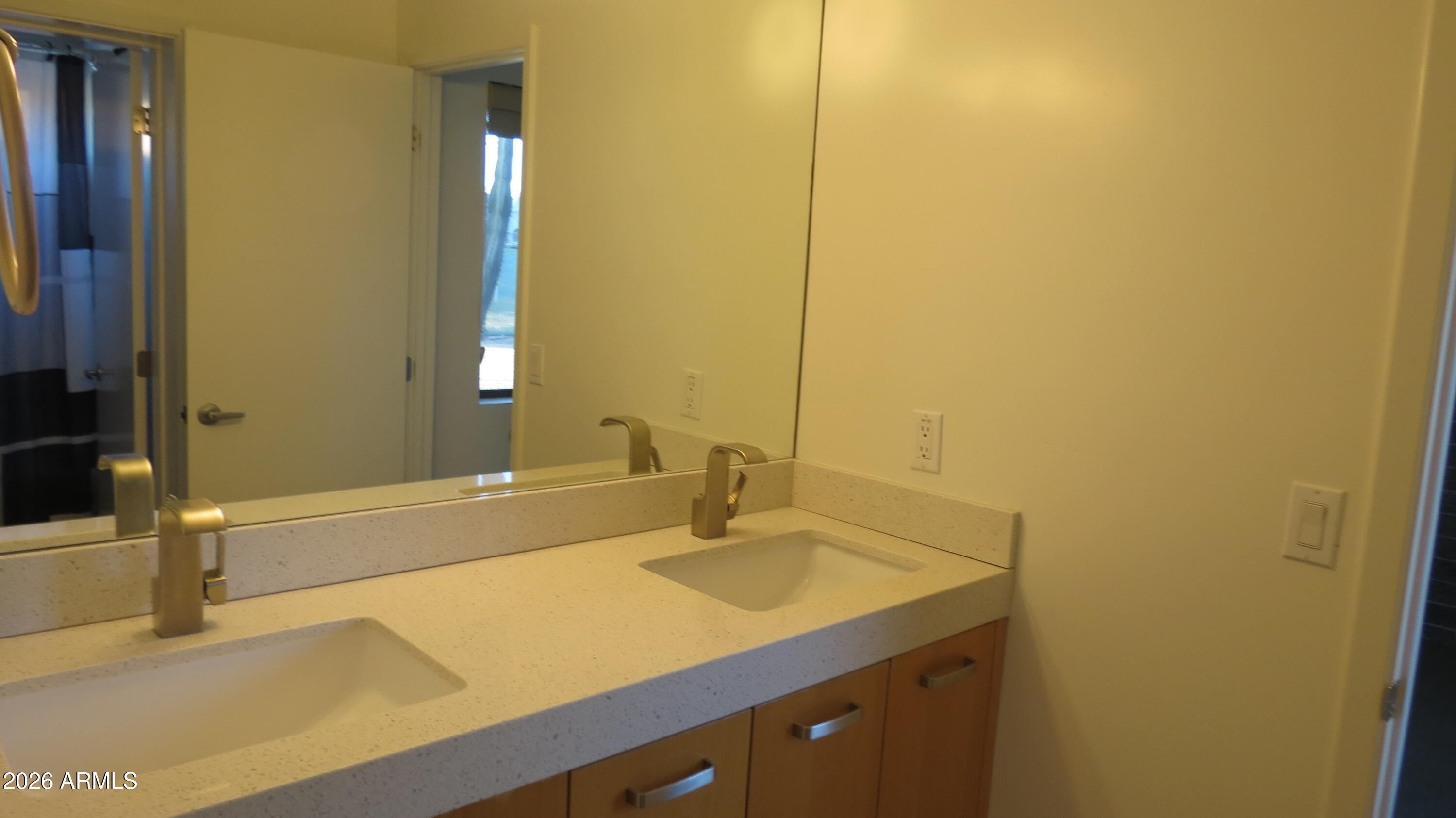 DESERT ESTATES 11 - Residential Lease