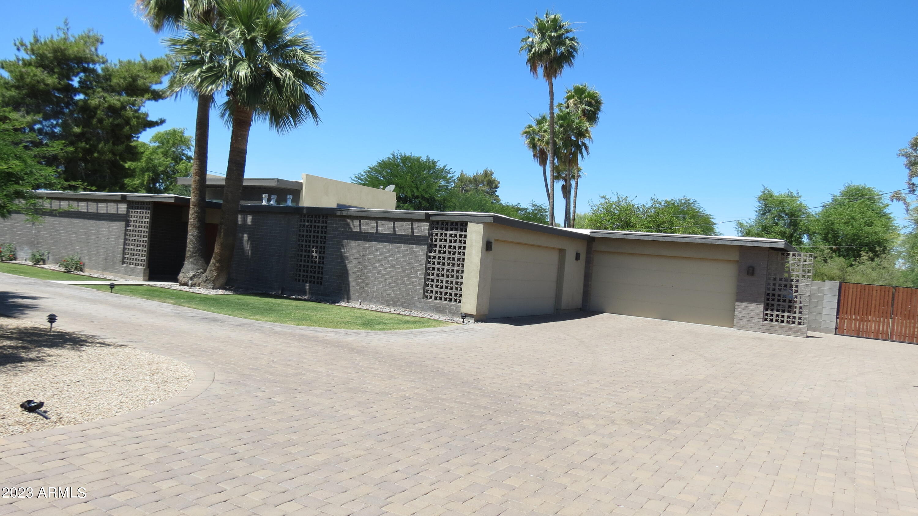 DESERT ESTATES 11 - Residential Lease