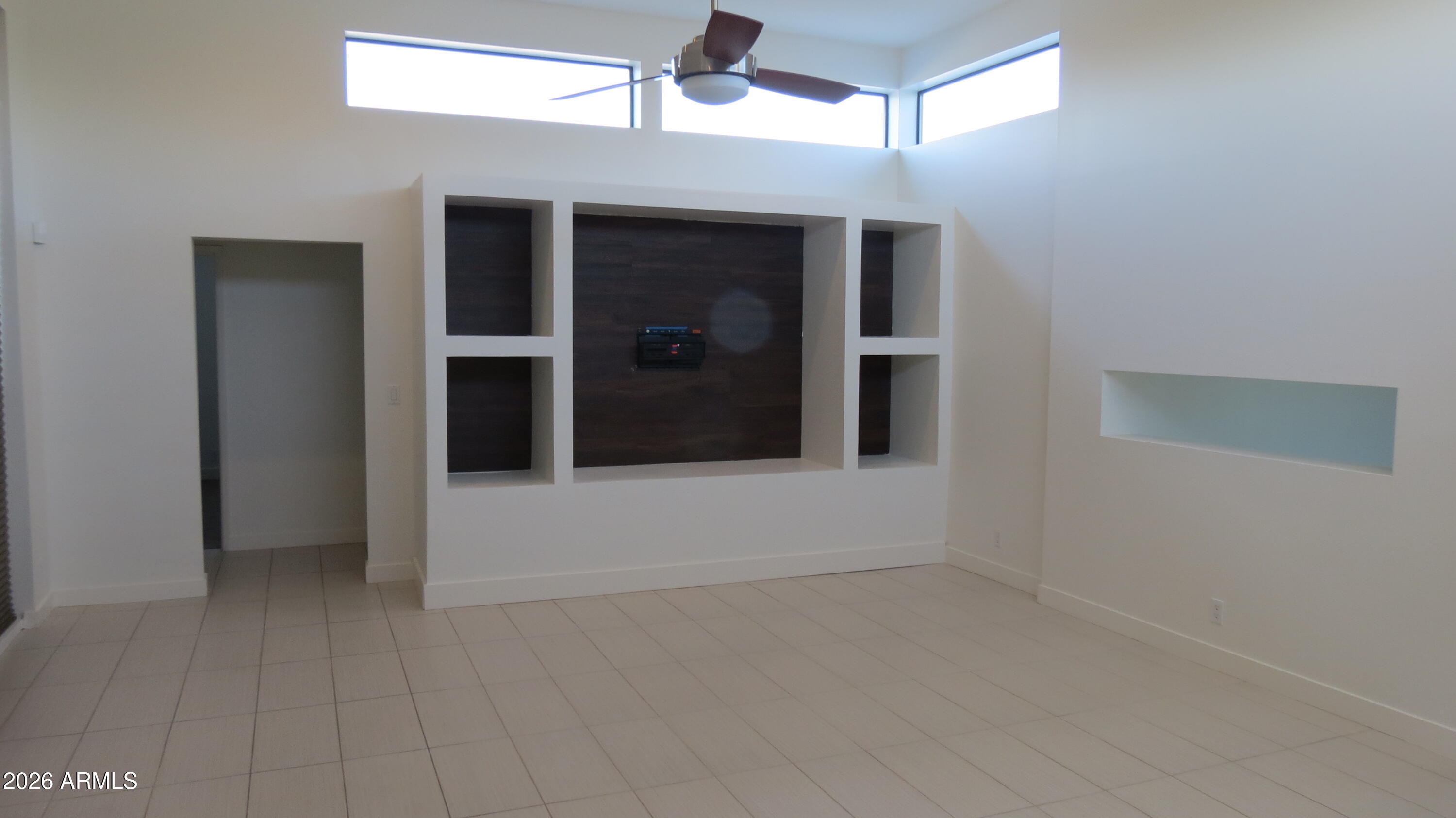 DESERT ESTATES 11 - Residential Lease