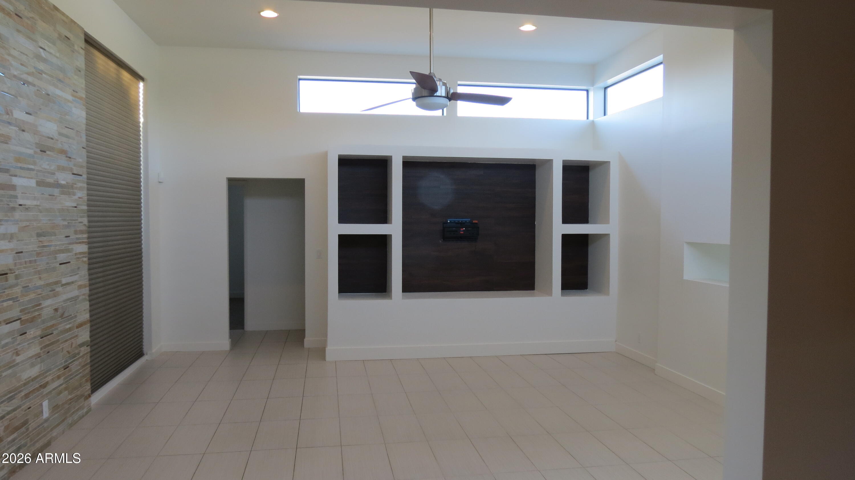 DESERT ESTATES 11 - Residential Lease