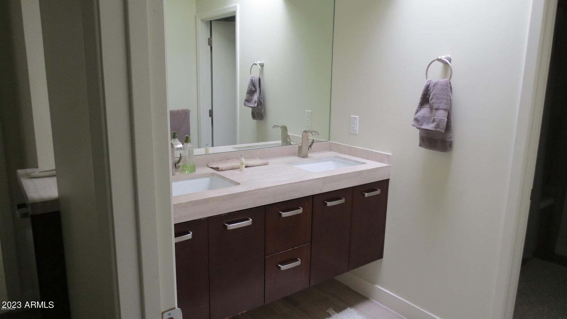 DESERT ESTATES 11 - Residential Lease