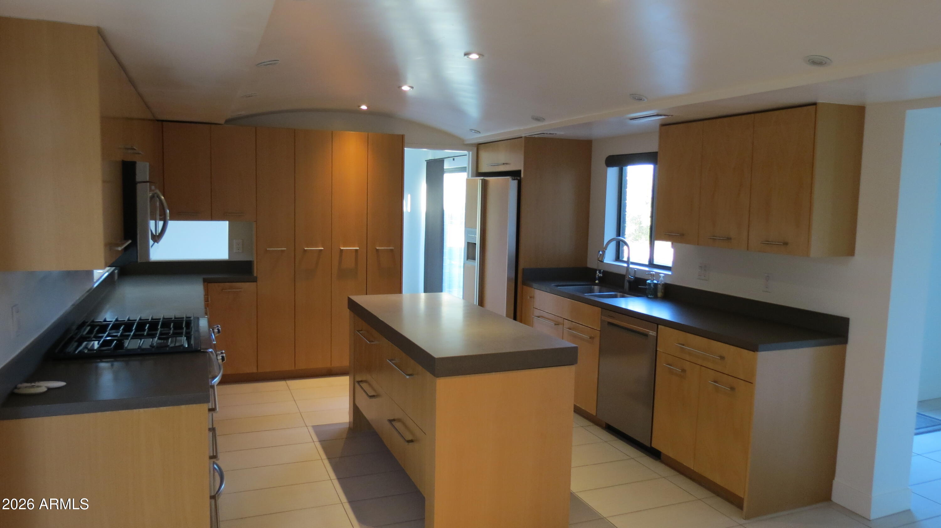 DESERT ESTATES 11 - Residential Lease