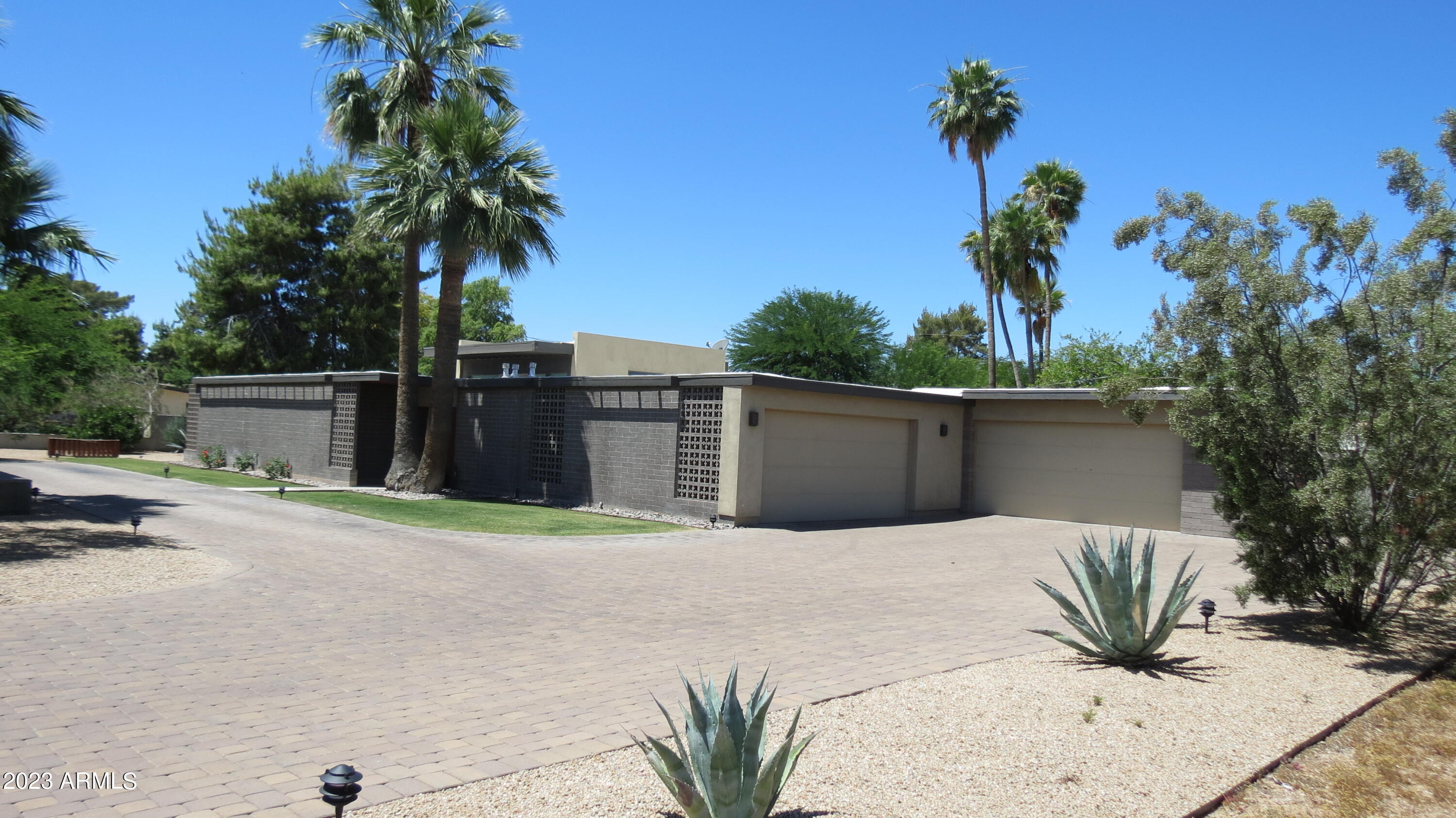 DESERT ESTATES 11 - Residential Lease