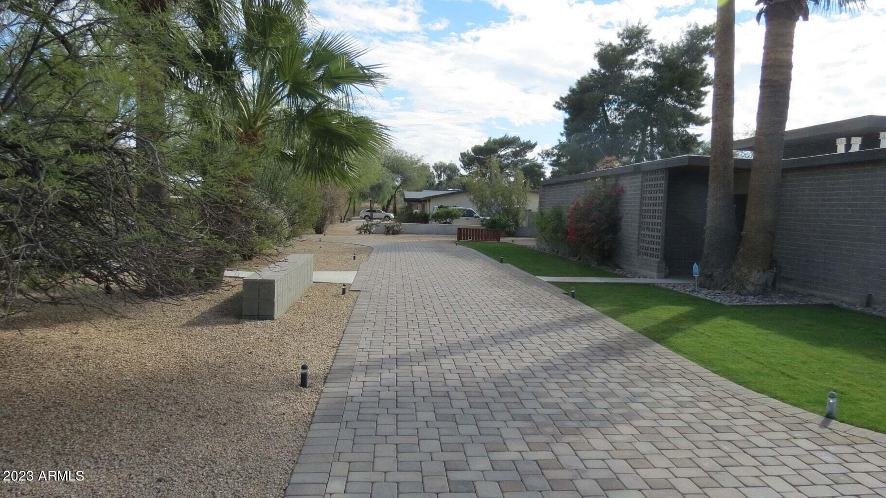 DESERT ESTATES 11 - Residential Lease