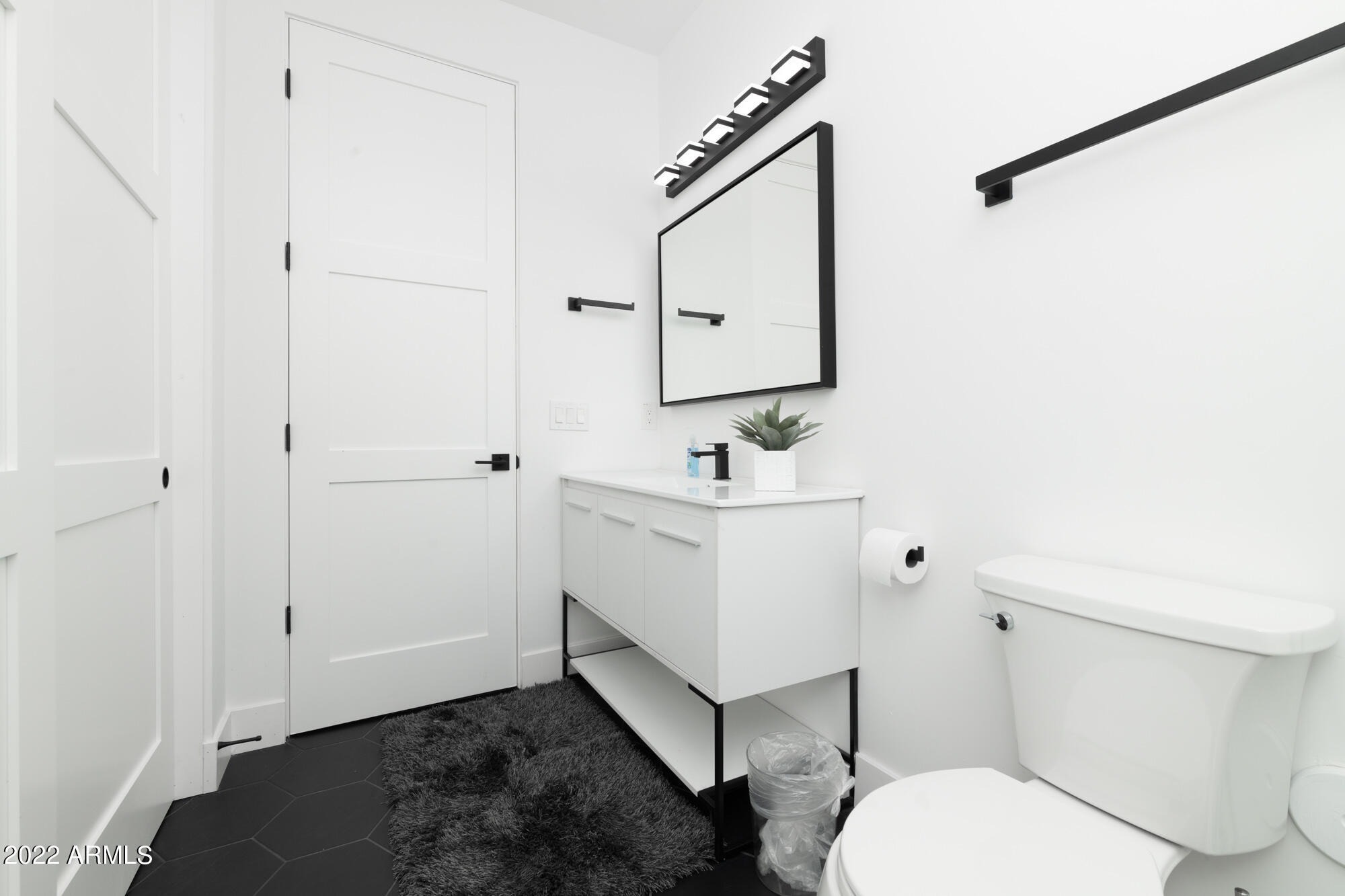 THUNDERBIRD EAST 3 - Residential