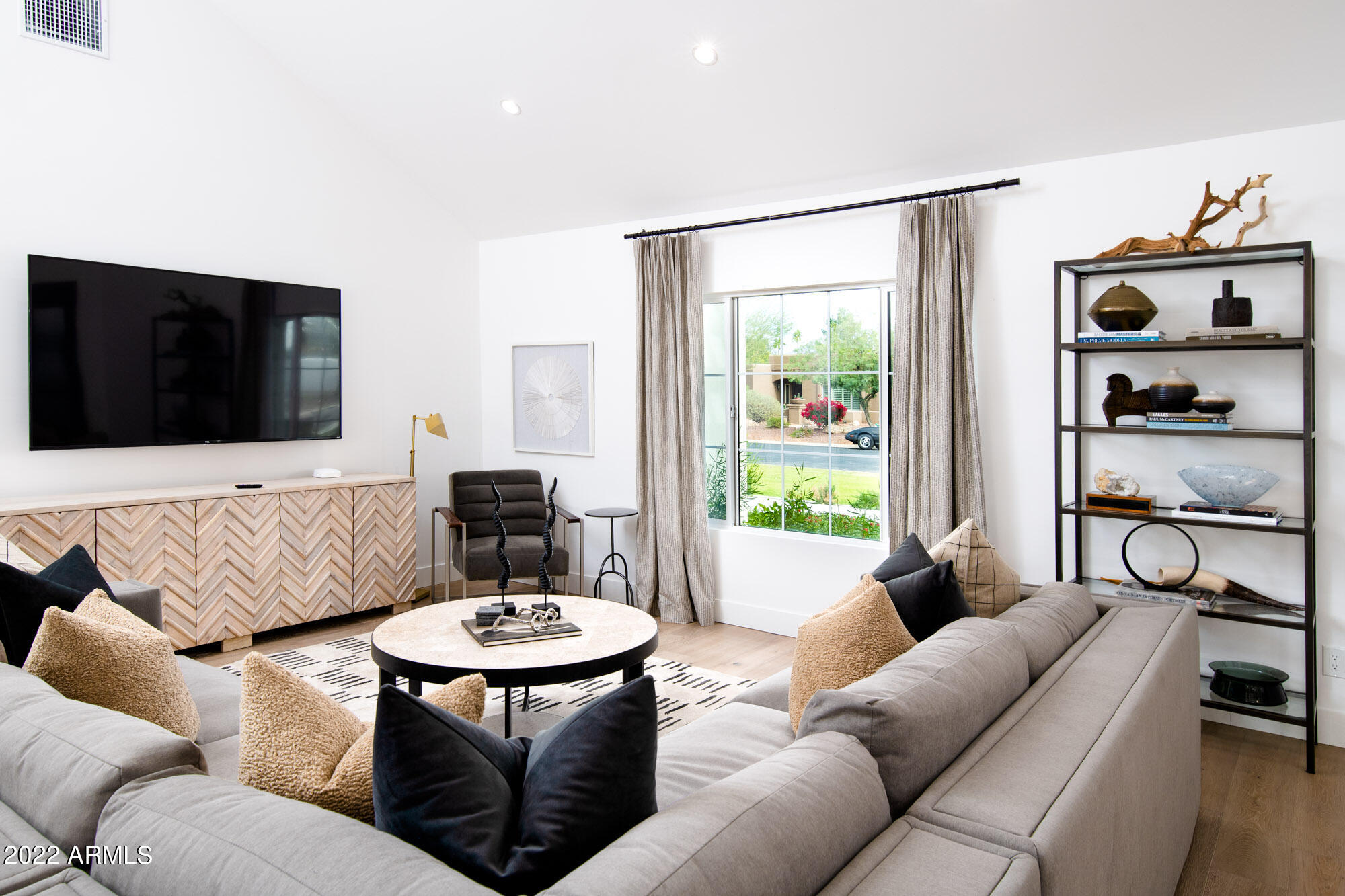 THUNDERBIRD EAST 3 - Residential