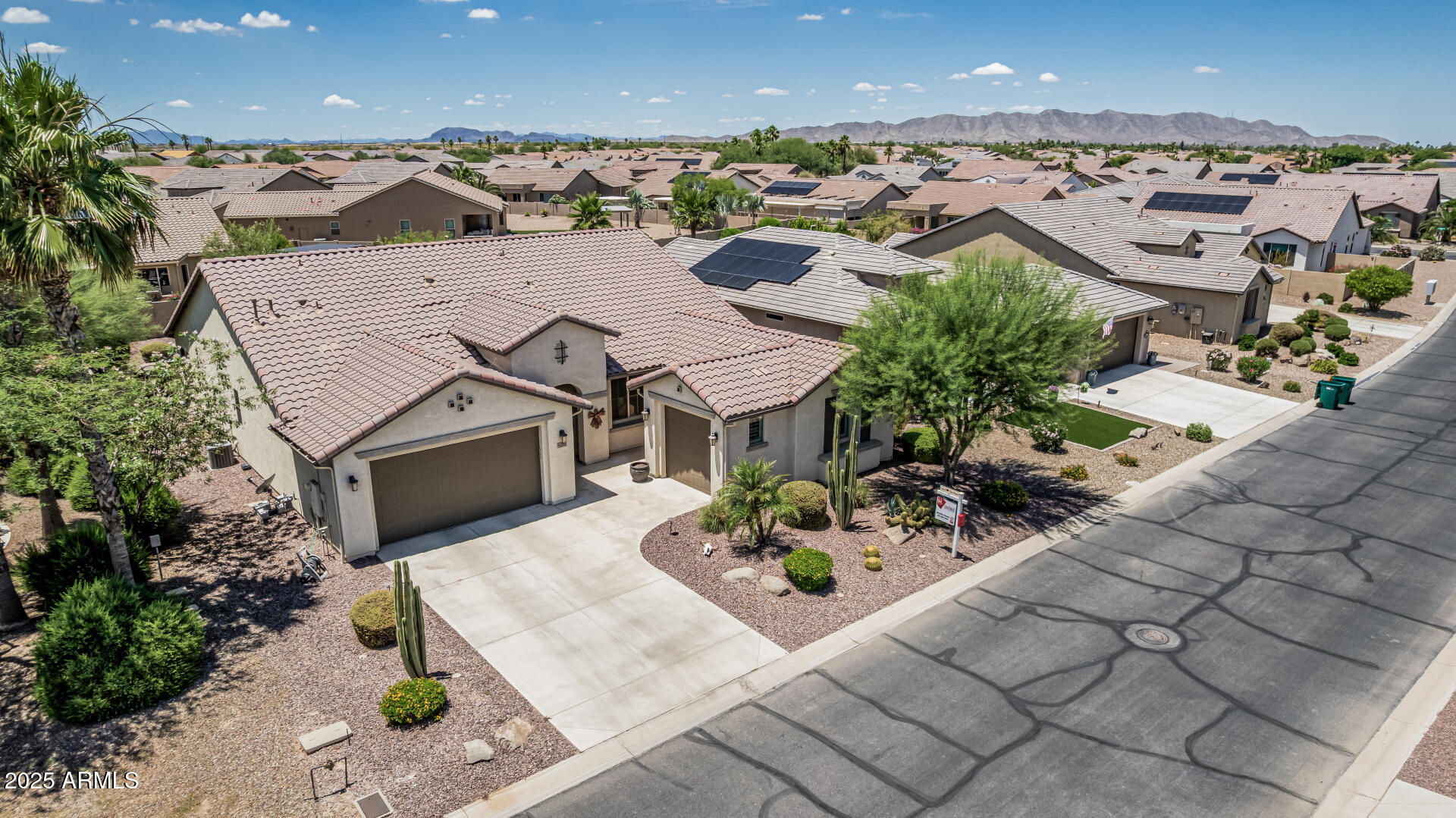 ROBSON RANCH - Residential