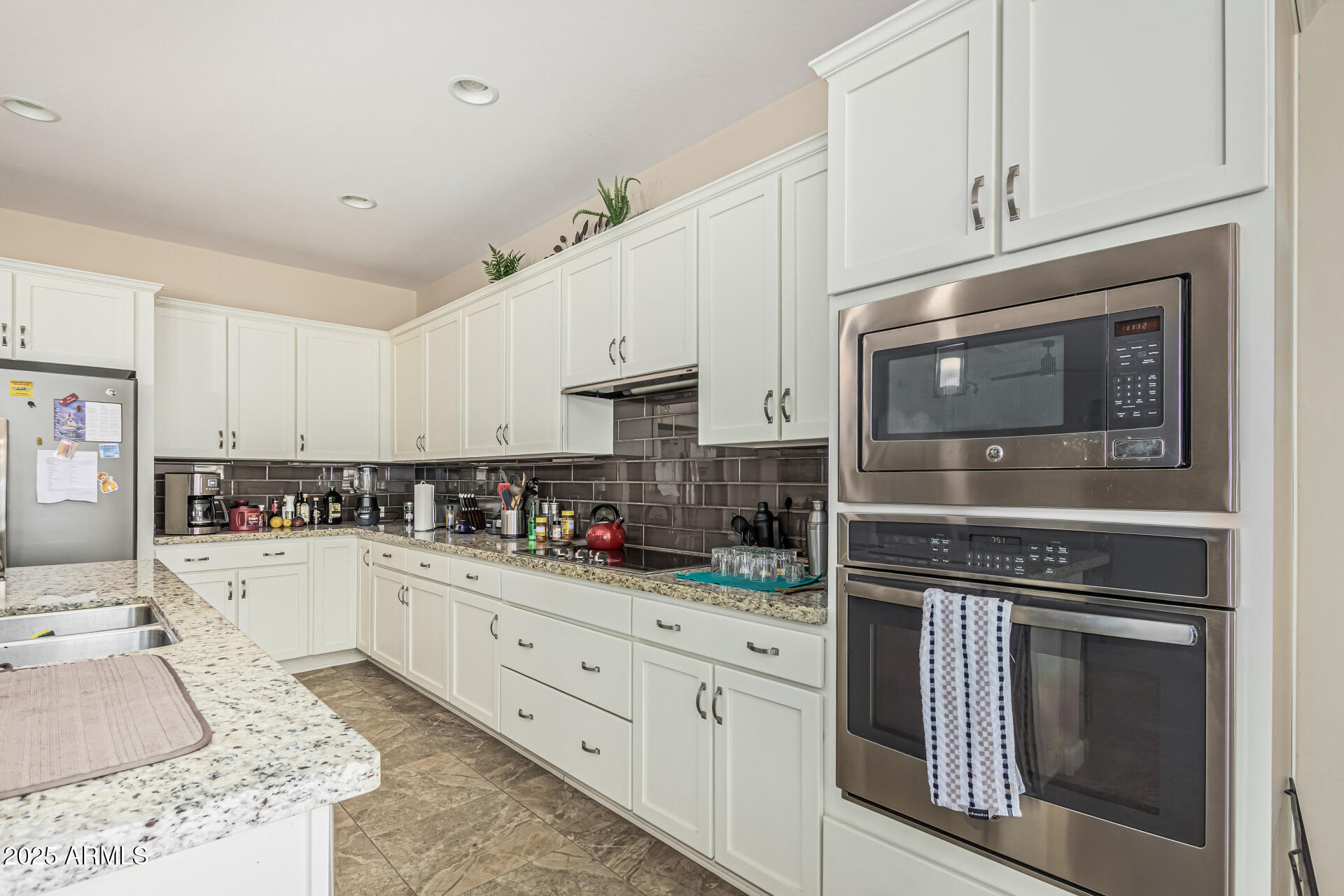ROBSON RANCH - Residential