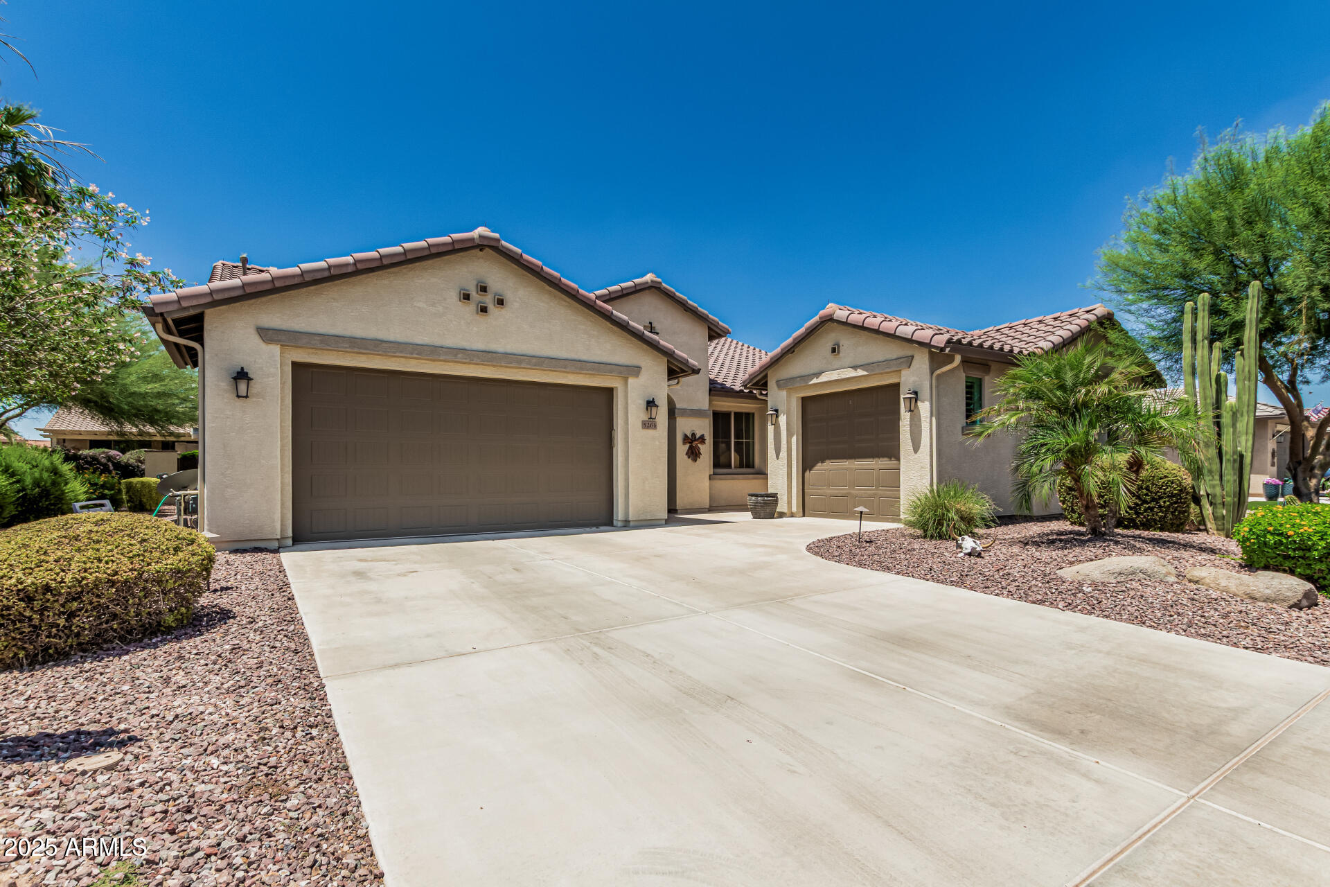 ROBSON RANCH - Residential