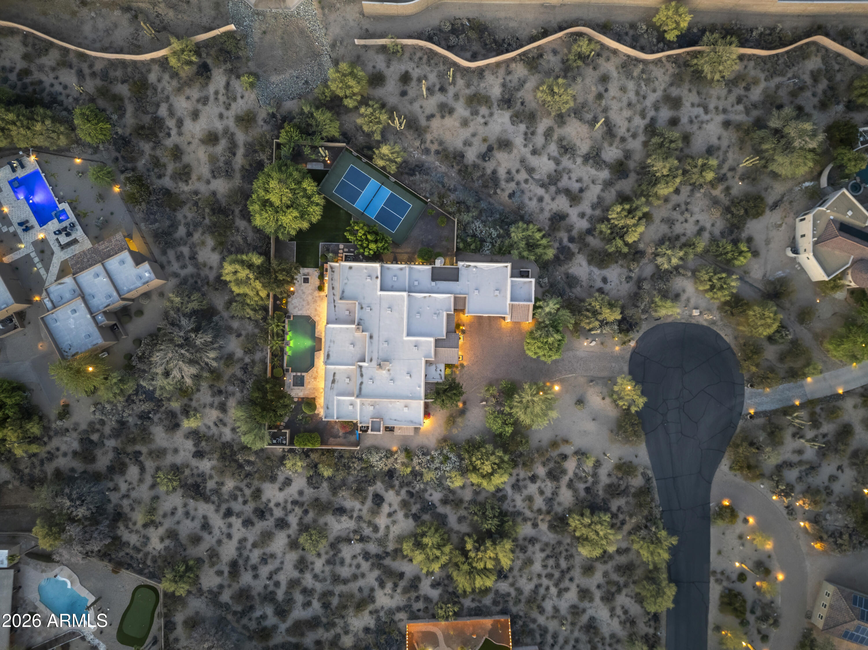 PINNACLE PARADISE - Residential
