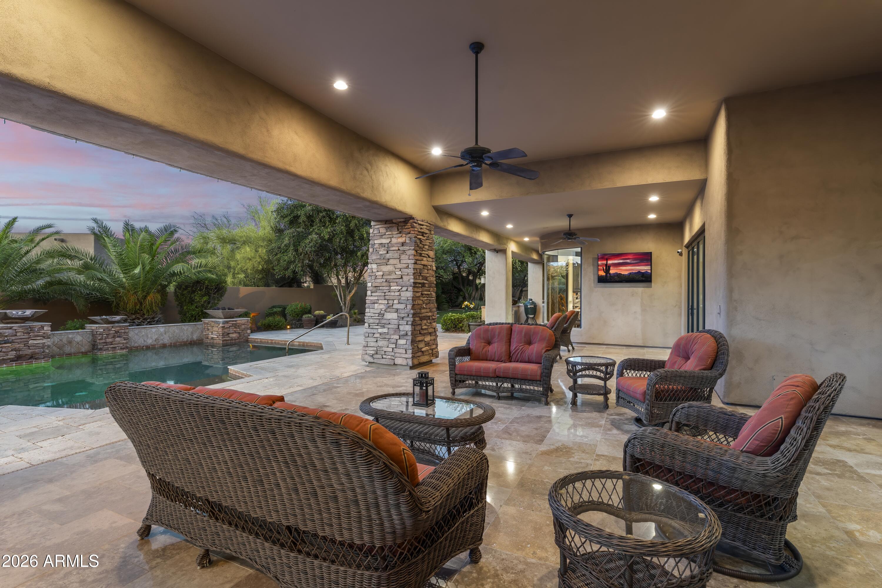 PINNACLE PARADISE - Residential