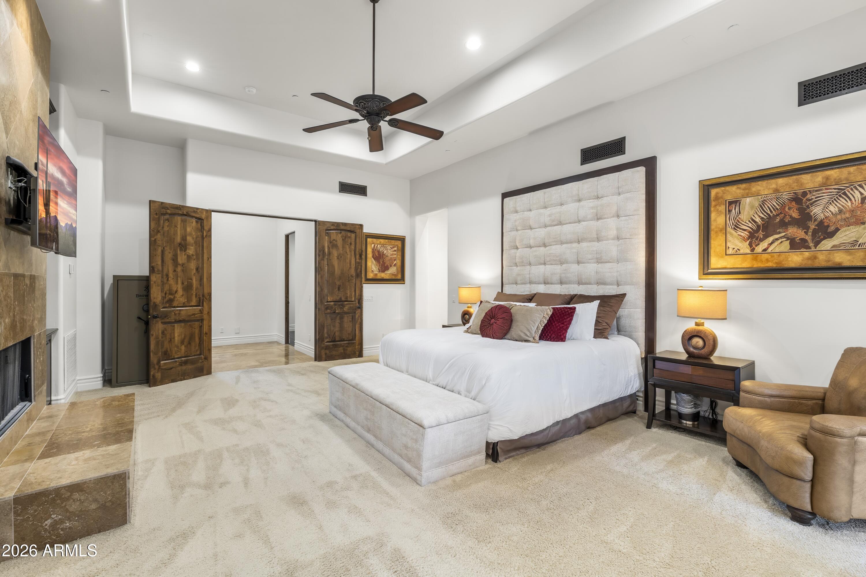 PINNACLE PARADISE - Residential