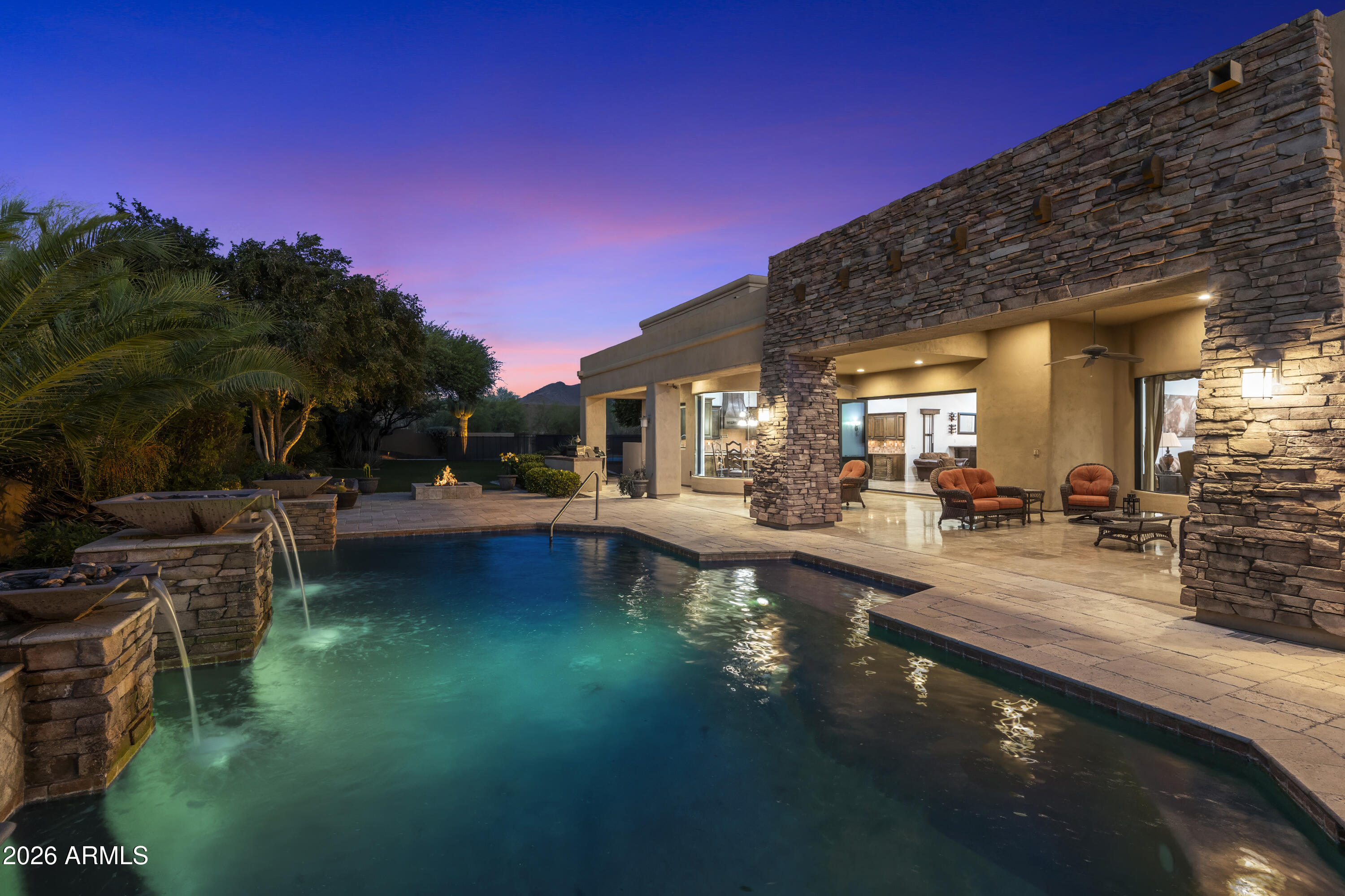 PINNACLE PARADISE - Residential