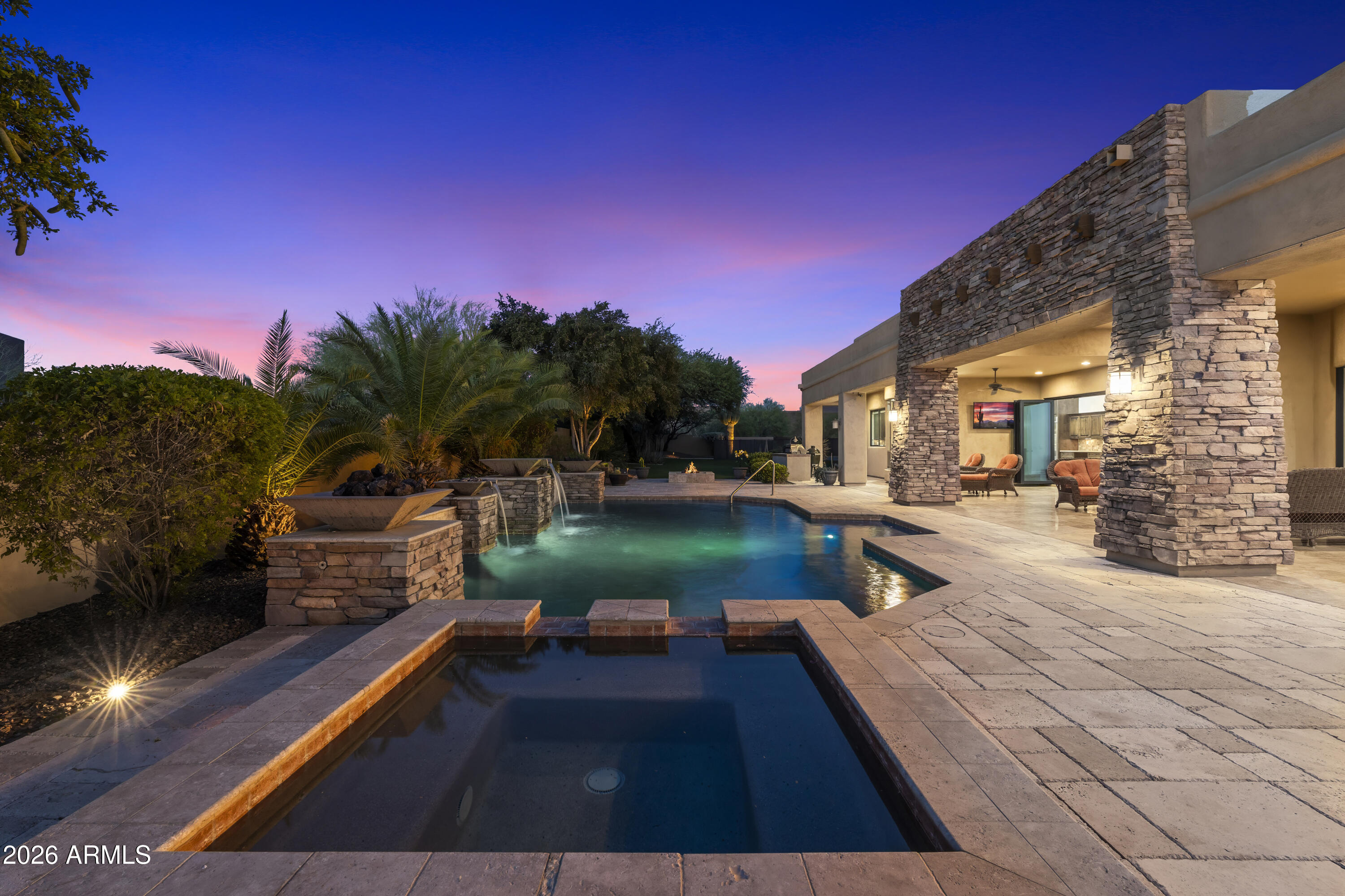 PINNACLE PARADISE - Residential