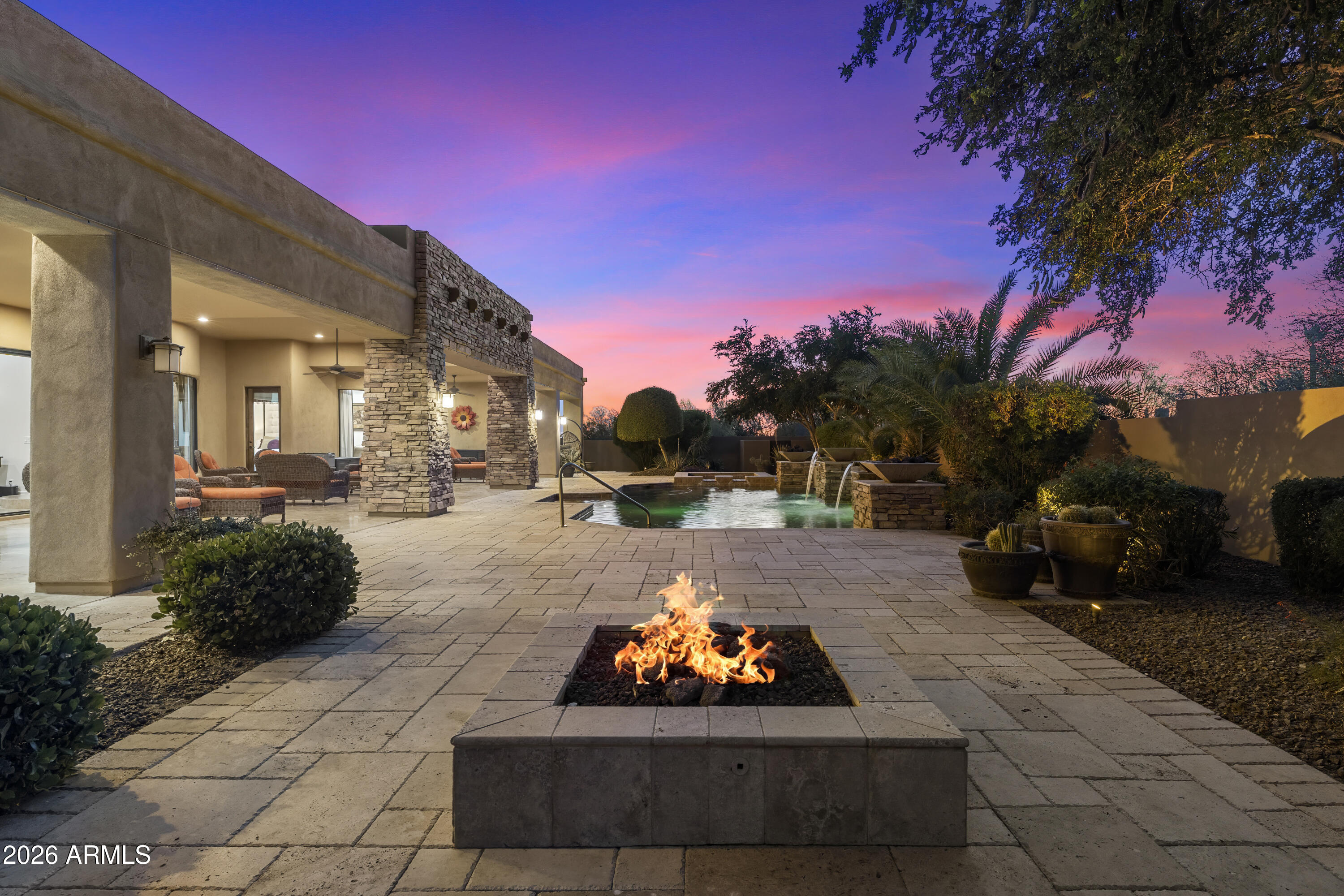 PINNACLE PARADISE - Residential