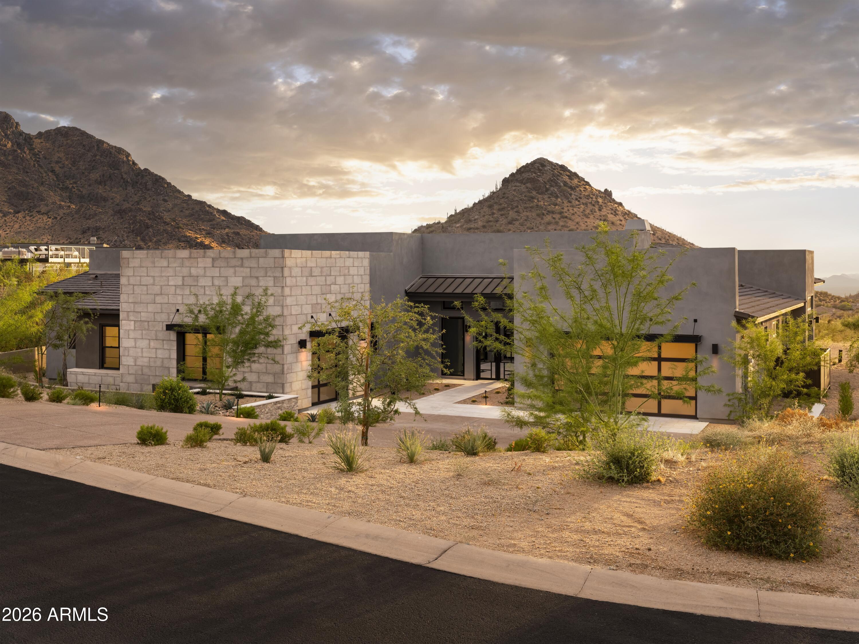 SERENO CANYON - Residential