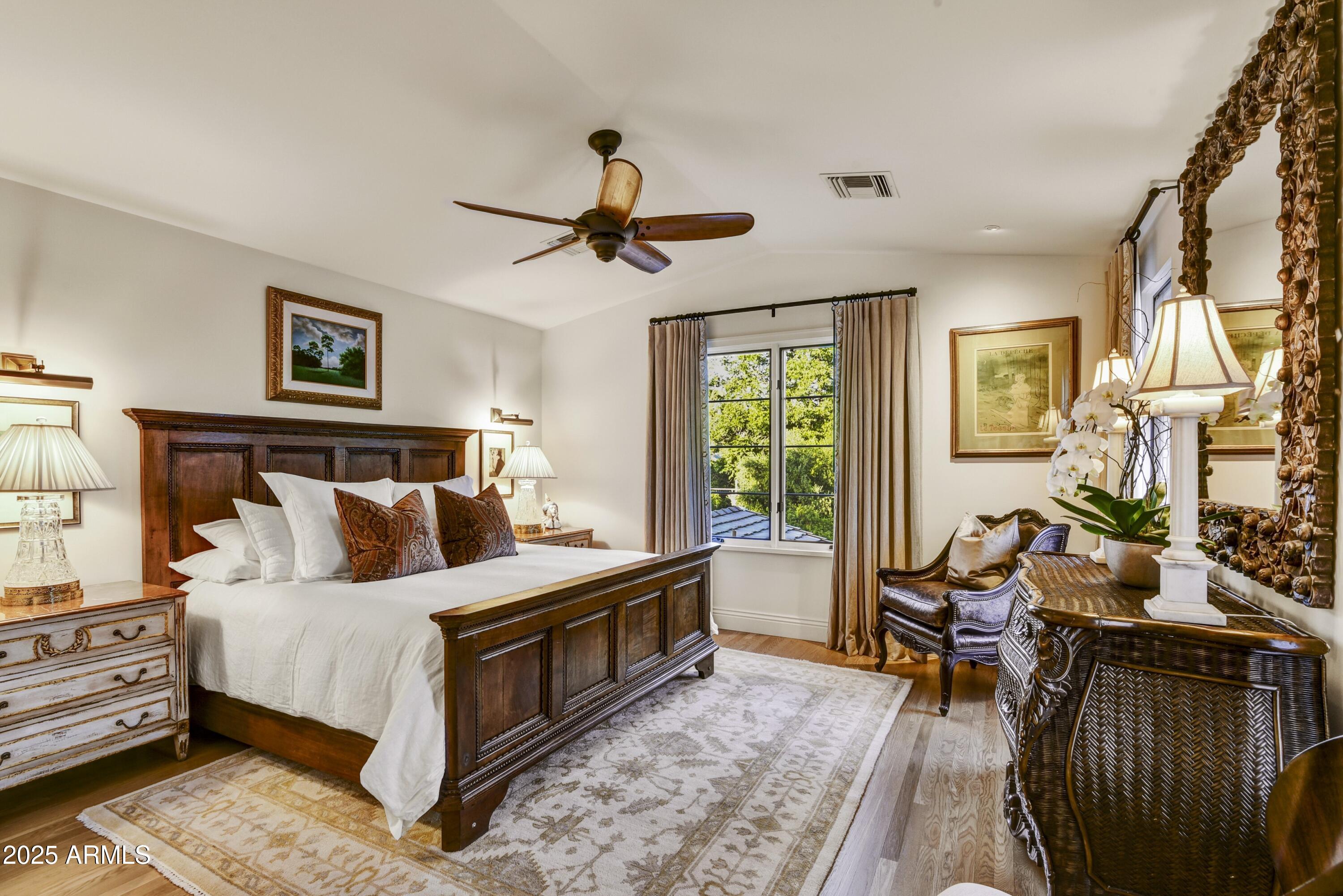 Country Club Manor - Residential