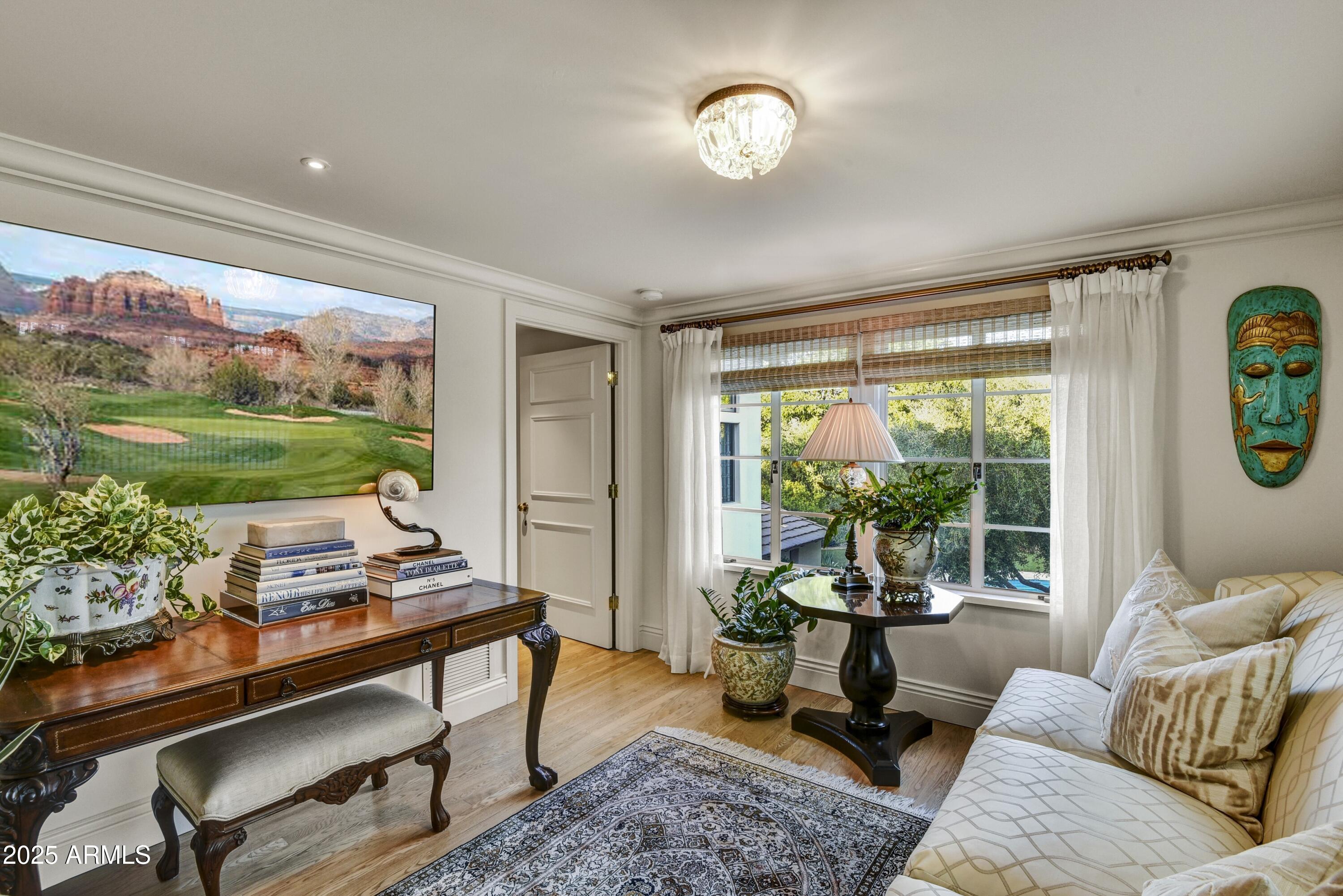 Country Club Manor - Residential
