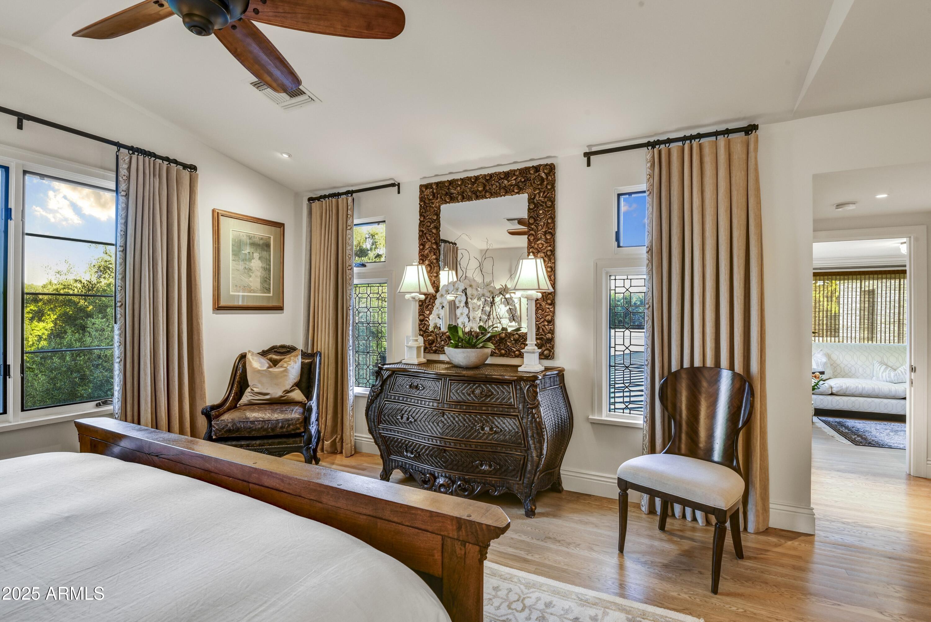 Country Club Manor - Residential