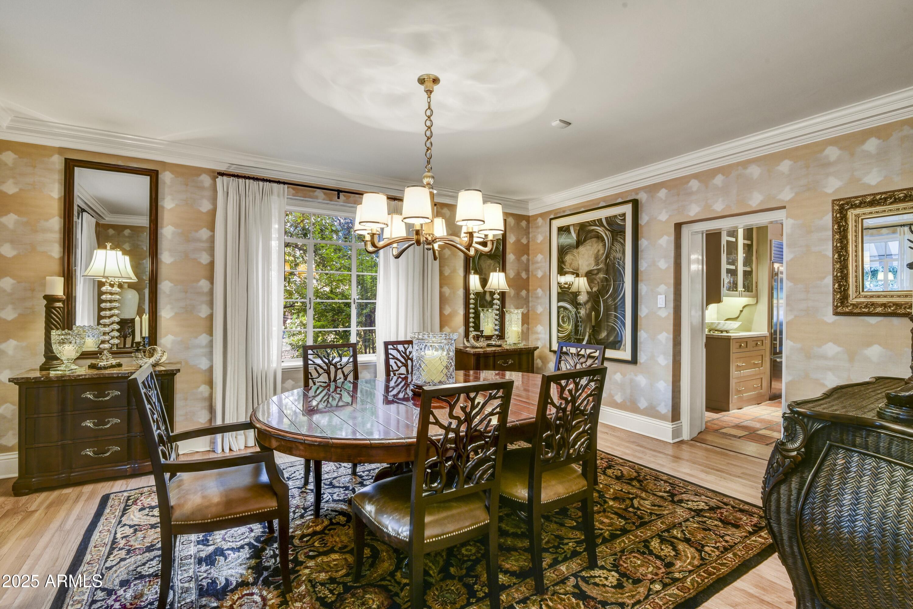 Country Club Manor - Residential