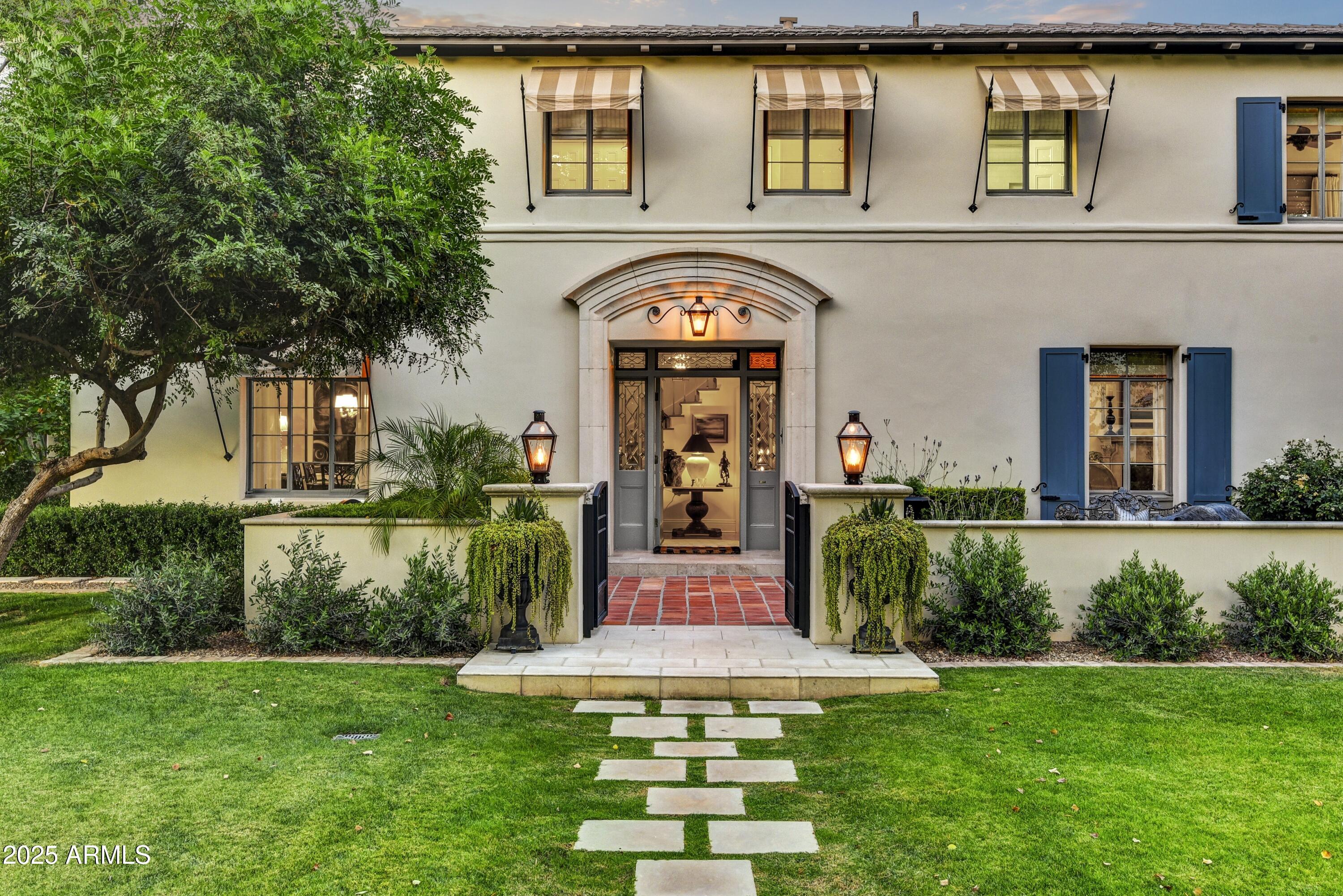 Country Club Manor - Residential